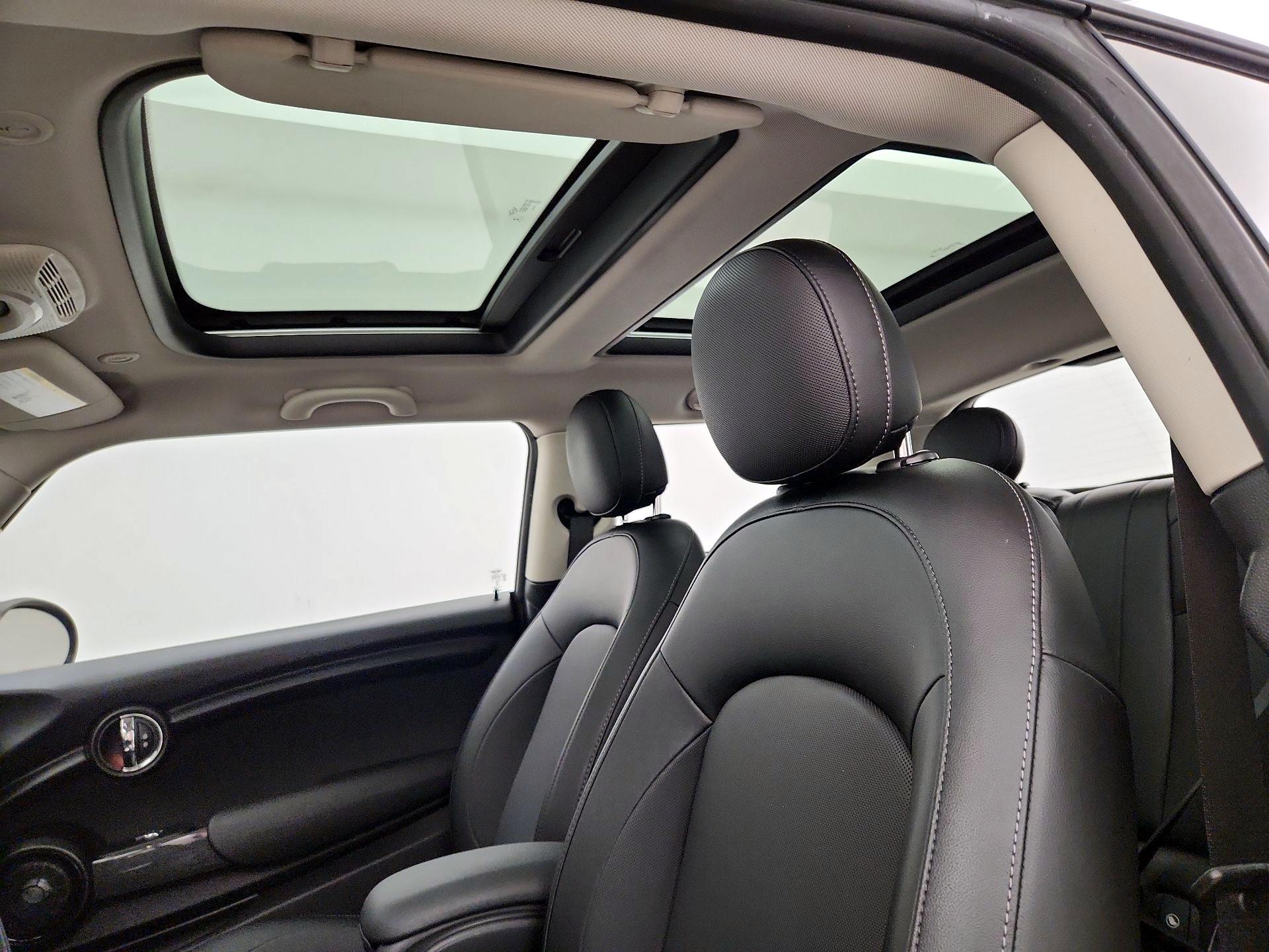 Thumbnail: 2018 MINI Cooper Hardtop - 20