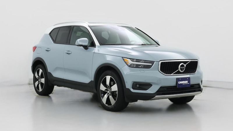 2019 Volvo XC40 T5 Momentum Hero Image