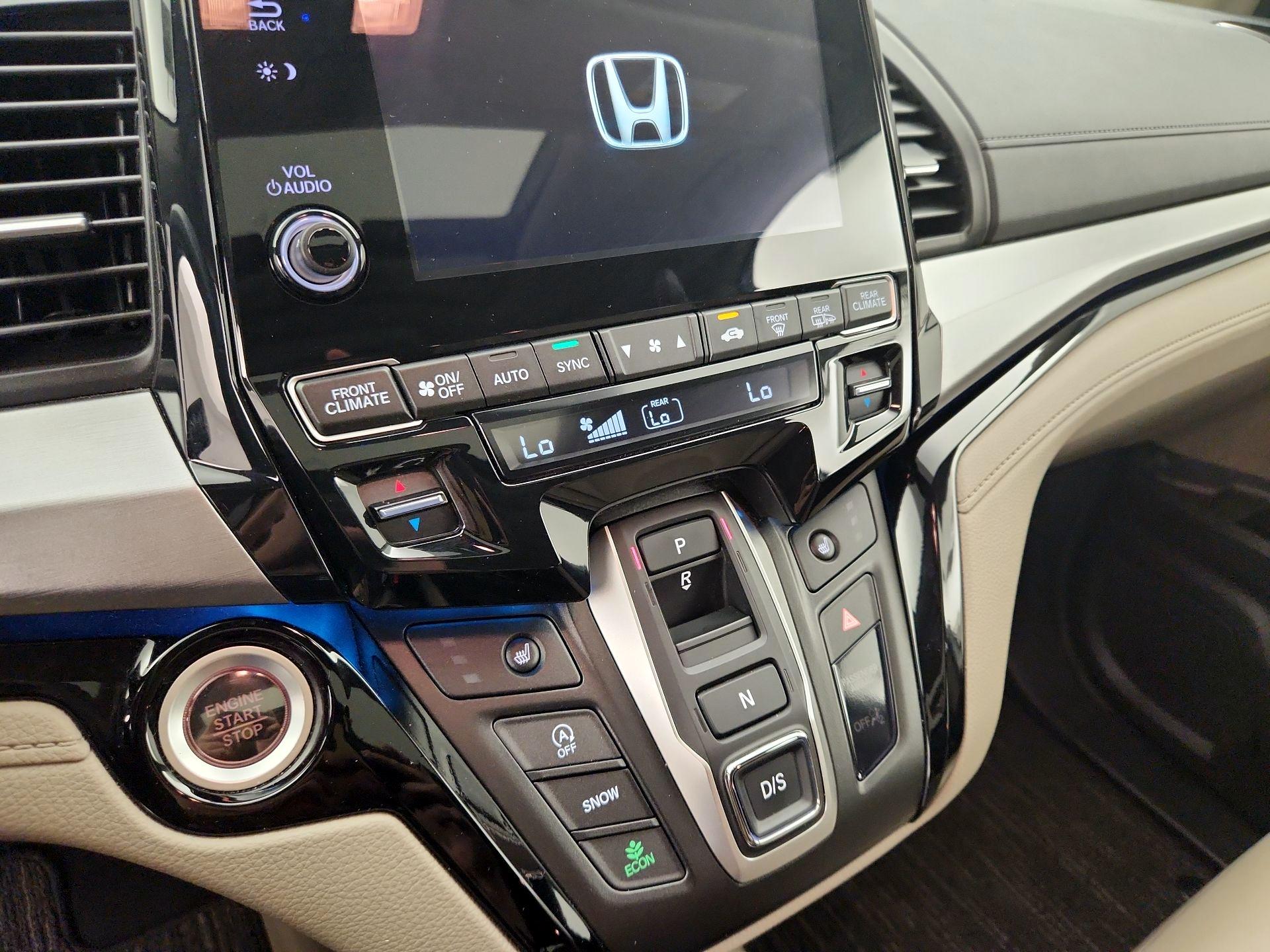 Thumbnail: 2023 Honda Odyssey - 17