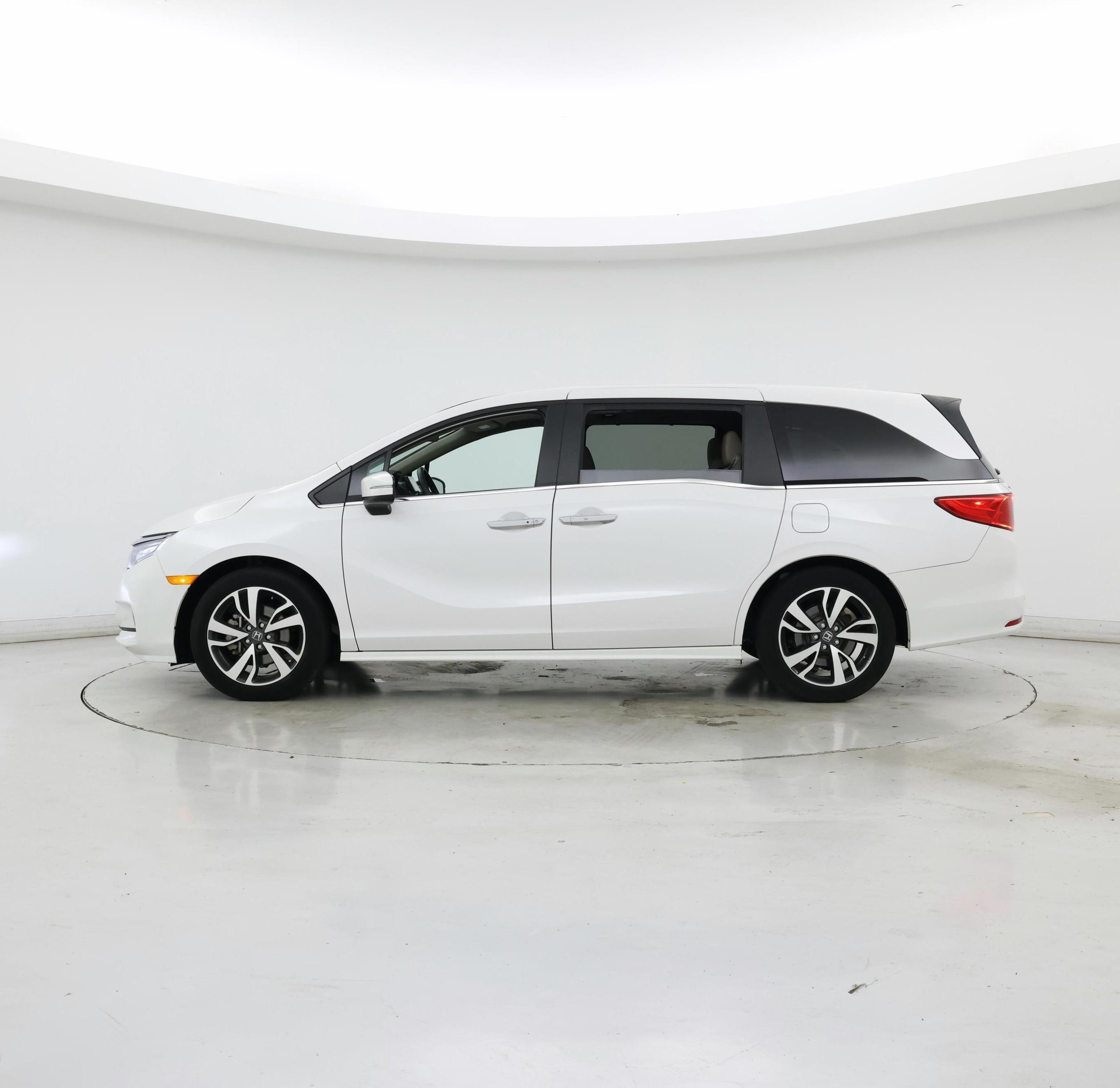 Thumbnail: 2023 Honda Odyssey - 3