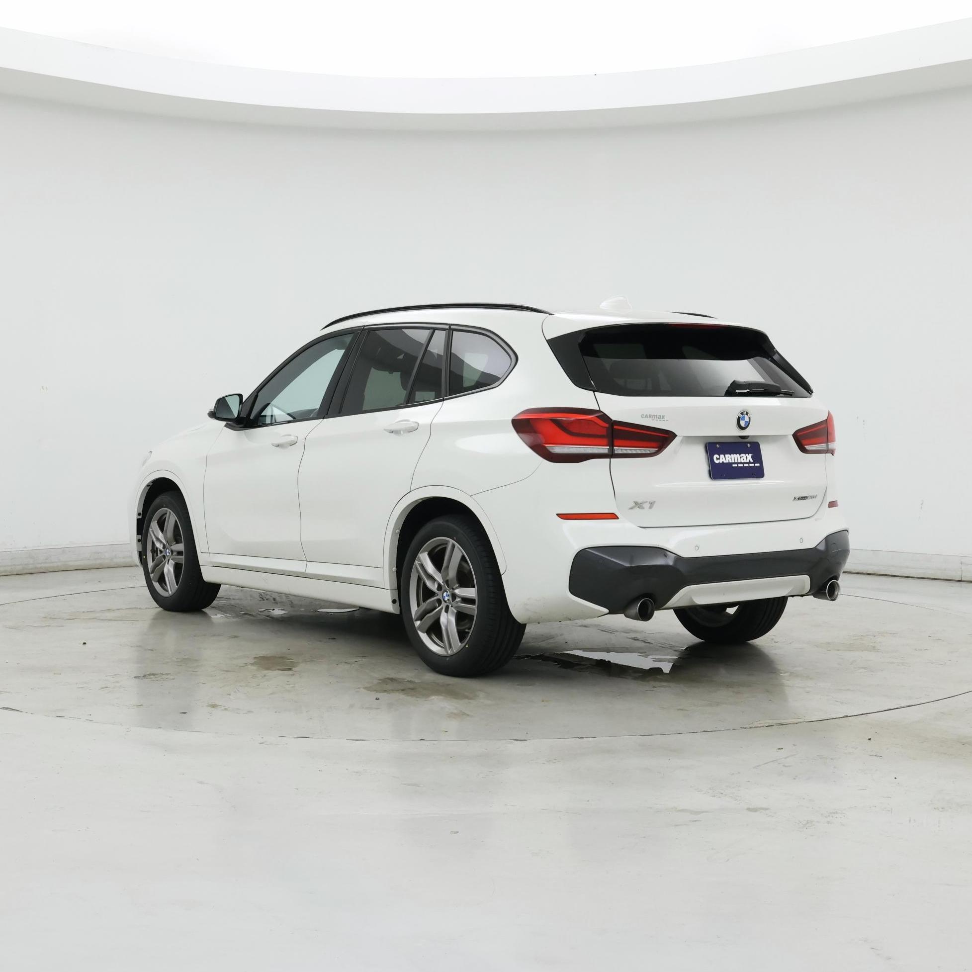 Thumbnail: 2021 BMW X1 - 2