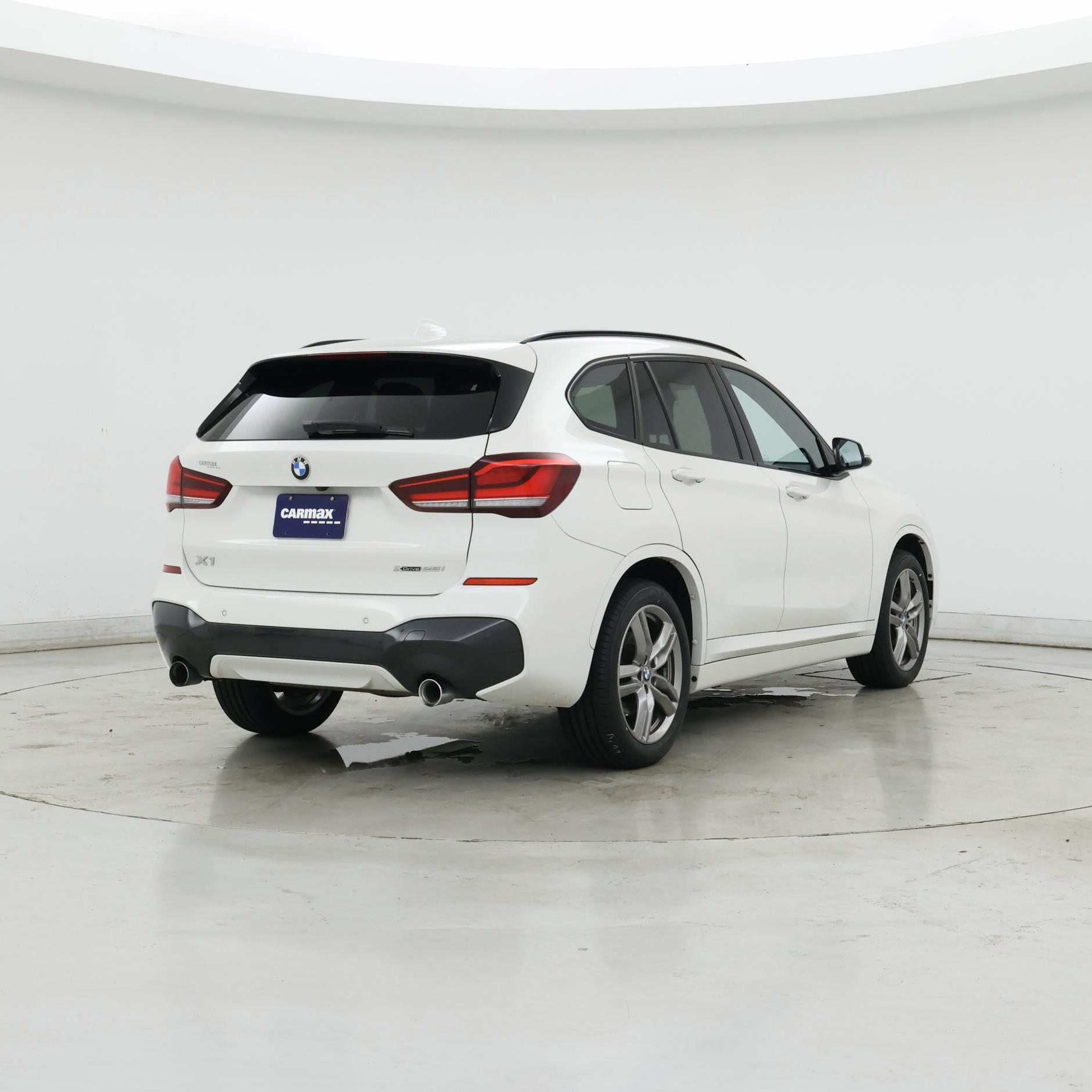 Thumbnail: 2021 BMW X1 - 8