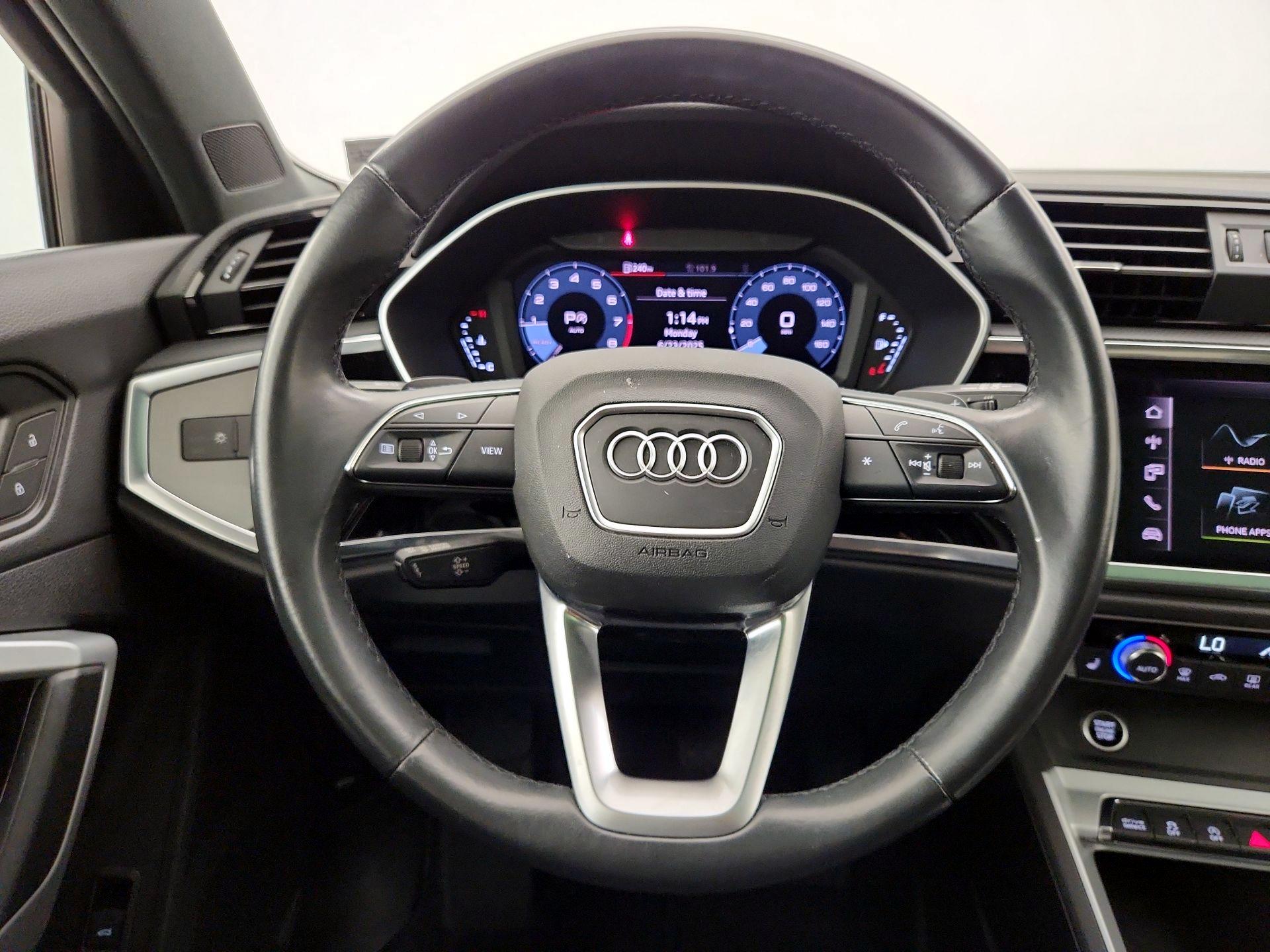 Thumbnail: 2021 Audi Q3 - 10