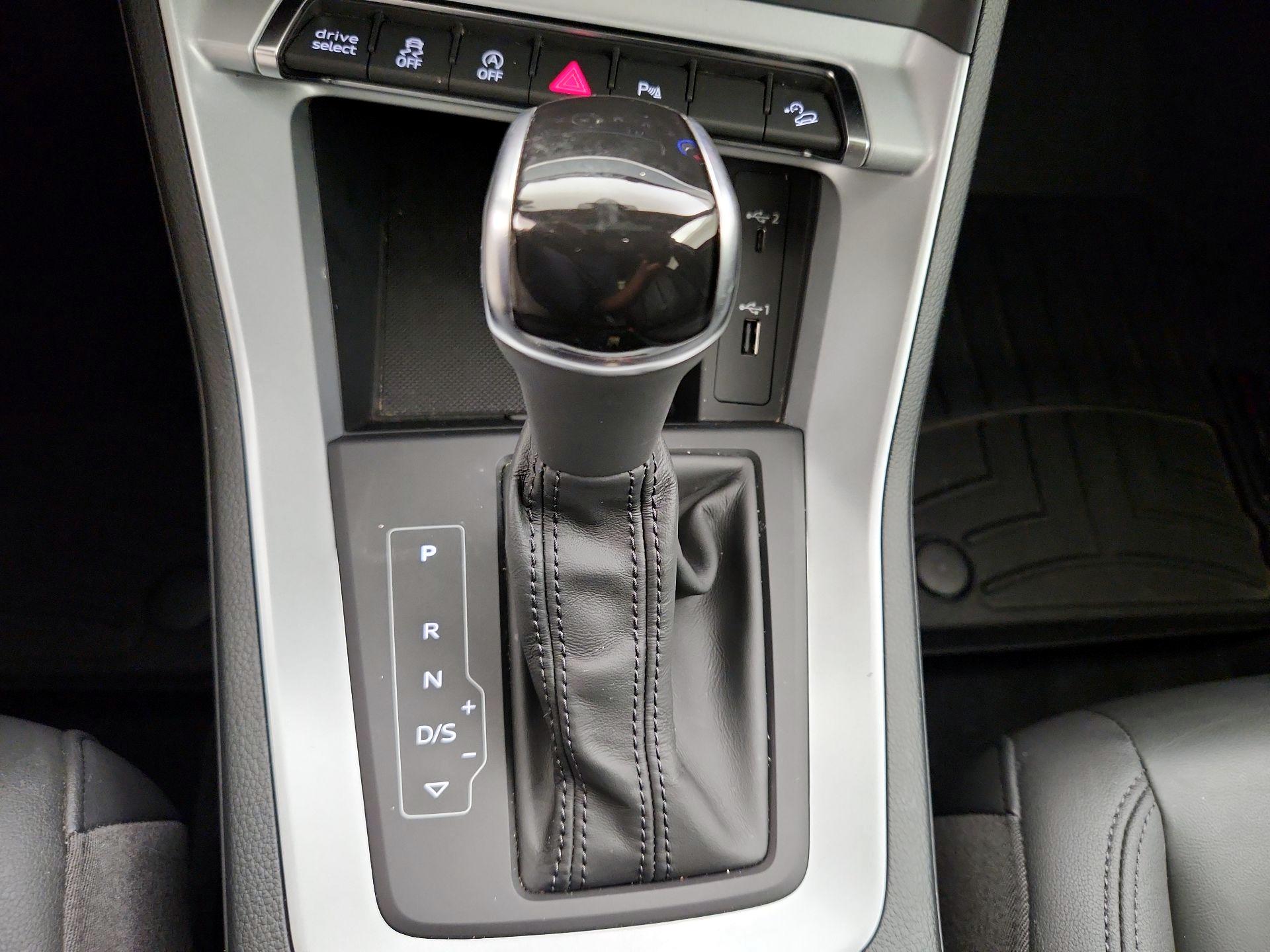 Thumbnail: 2021 Audi Q3 - 17