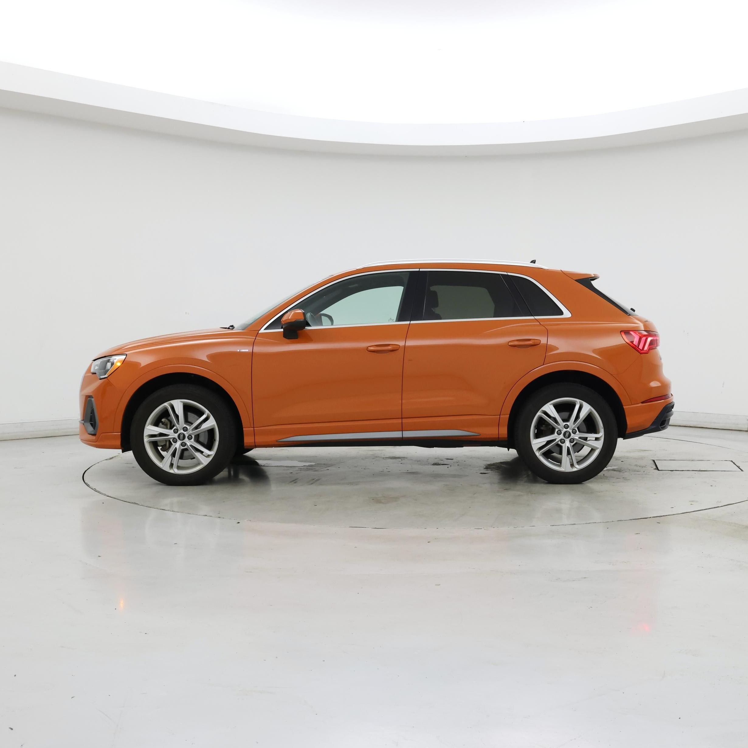 Thumbnail: 2021 Audi Q3 - 3