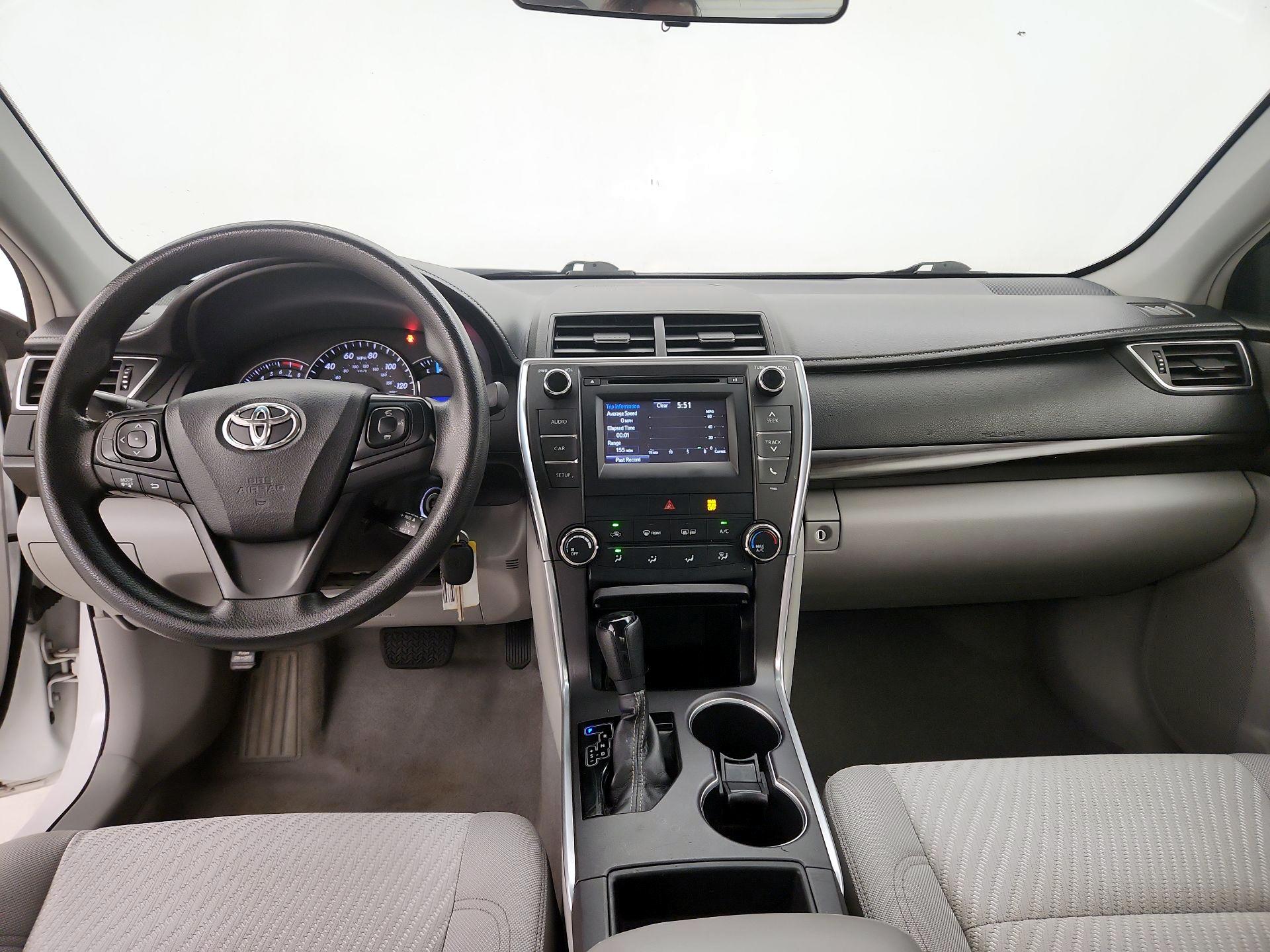 Thumbnail: 2015 Toyota Camry - 9