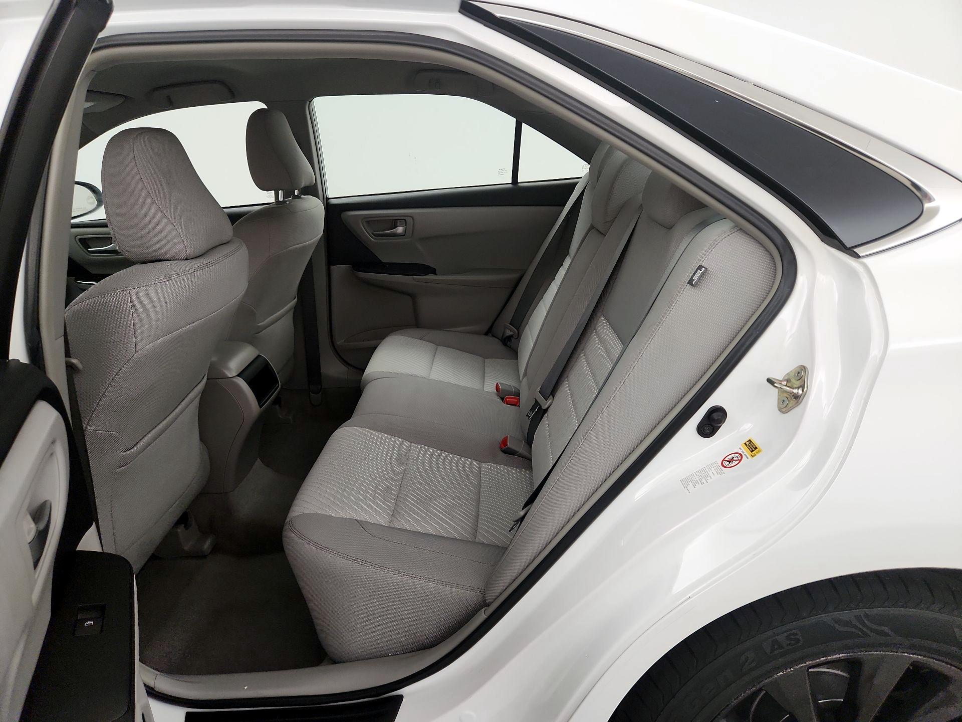 Thumbnail: 2015 Toyota Camry - 18