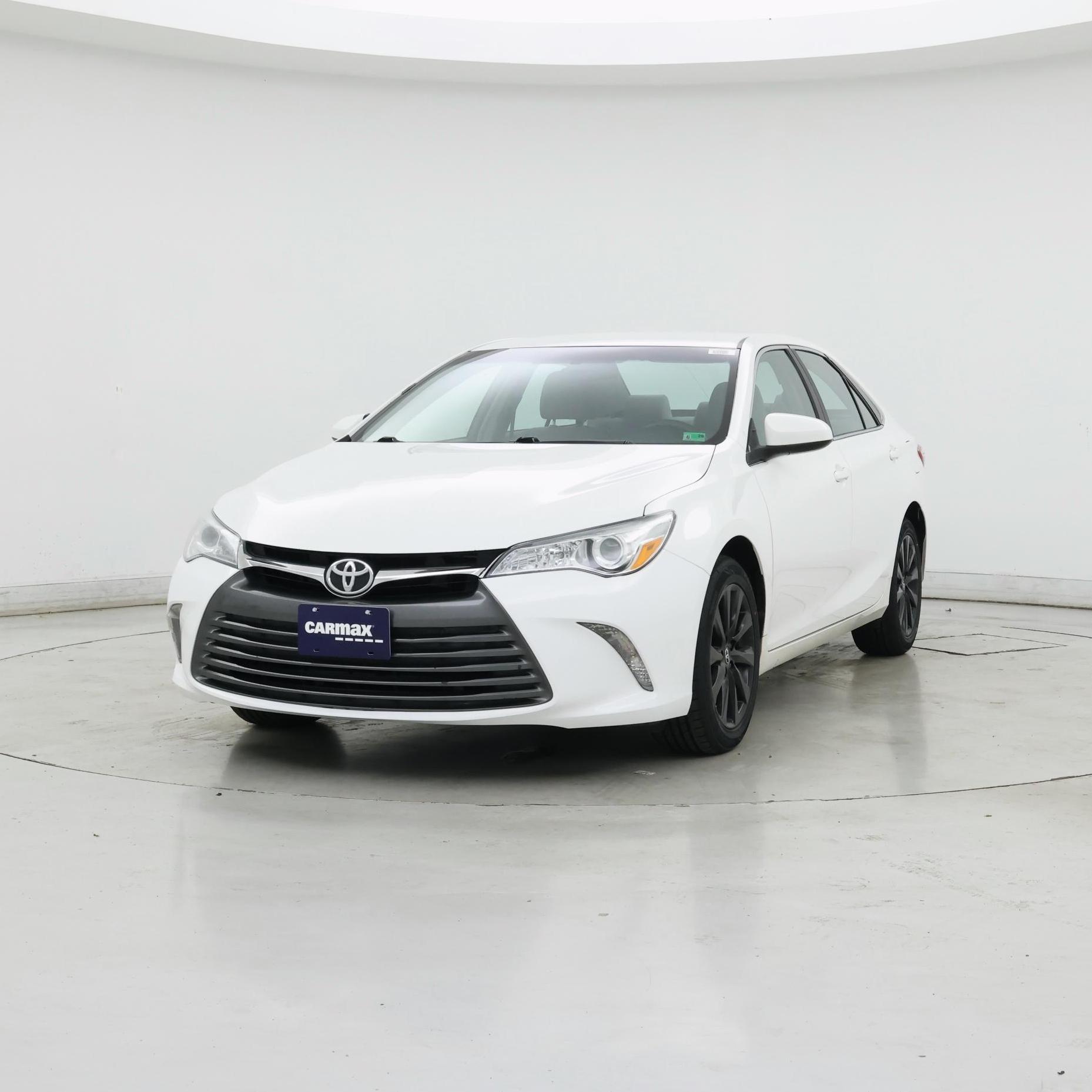 Thumbnail: 2015 Toyota Camry - 4