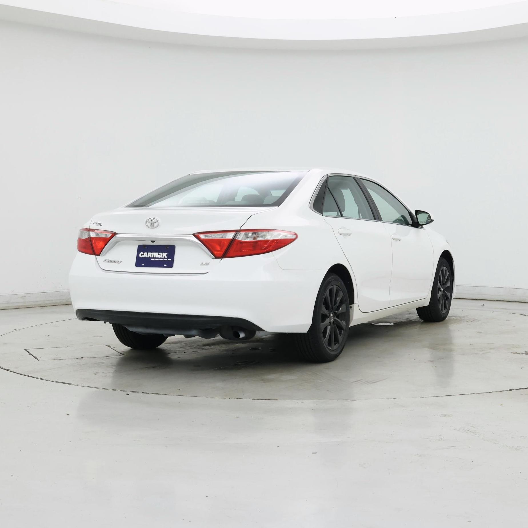Thumbnail: 2015 Toyota Camry - 8