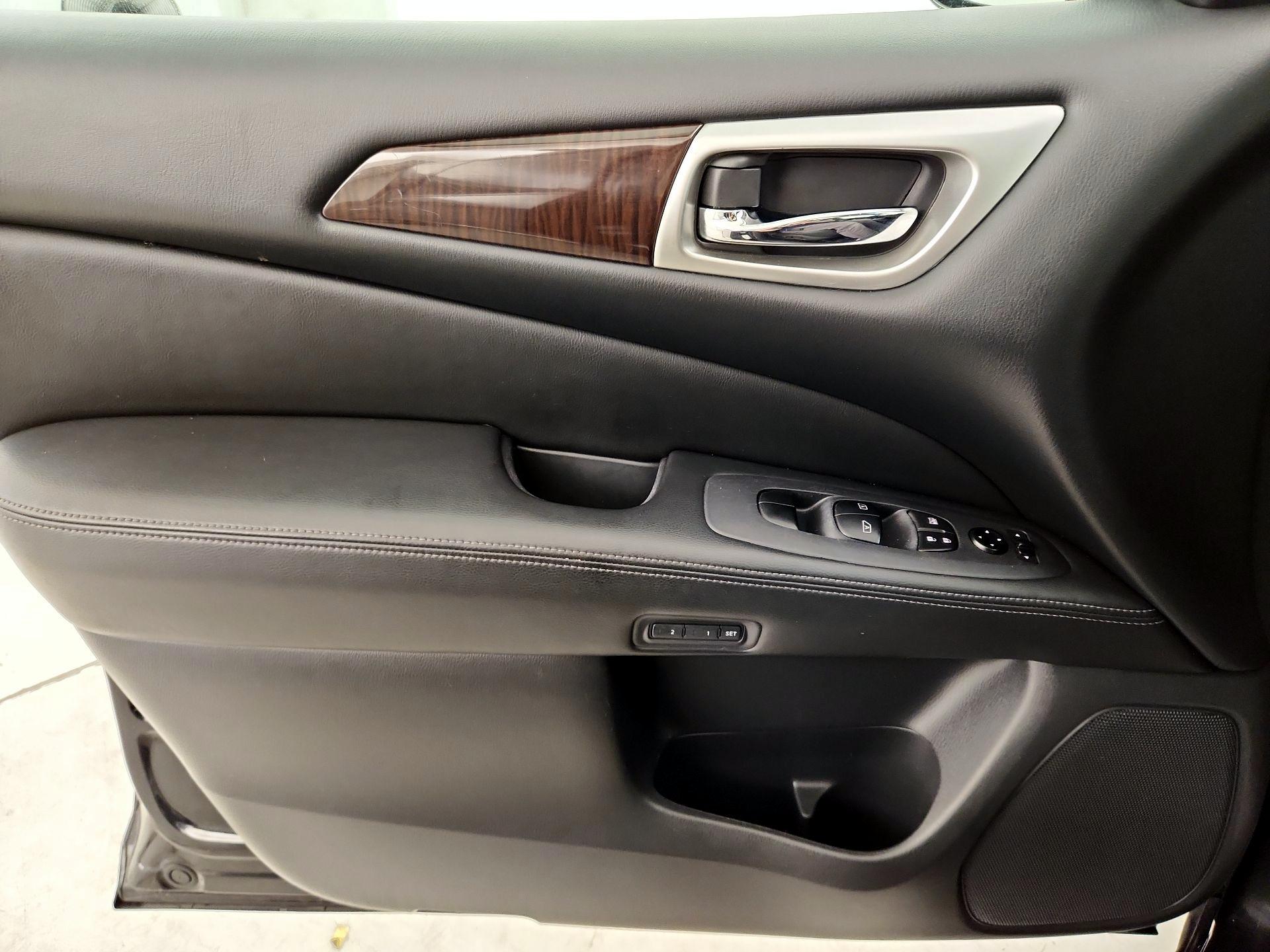 Thumbnail: 2016 Nissan Pathfinder - 12