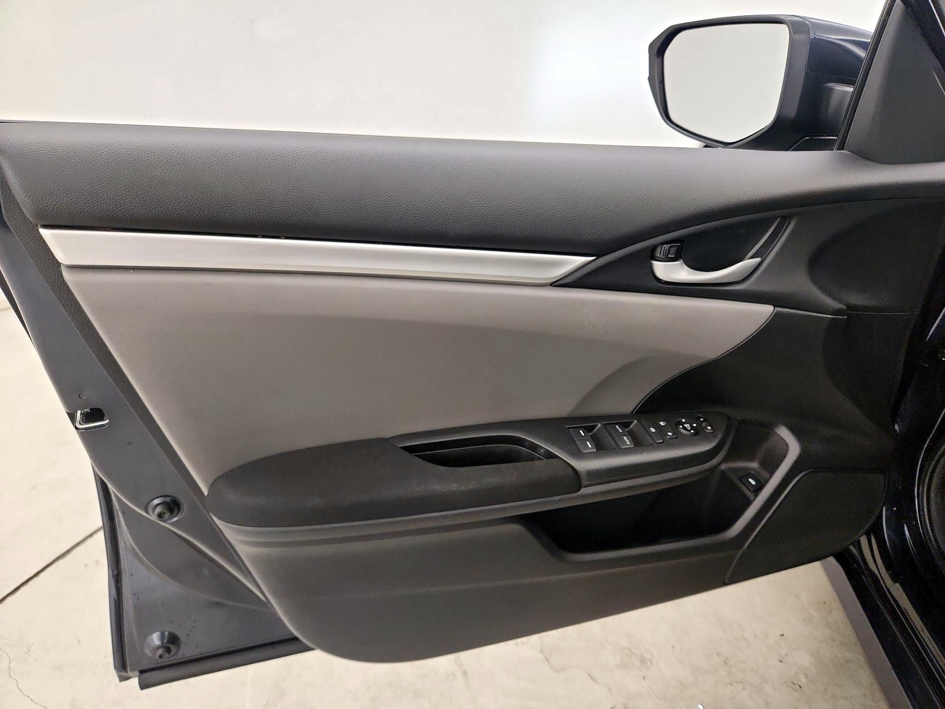 Thumbnail: 2019 Honda Civic - 12
