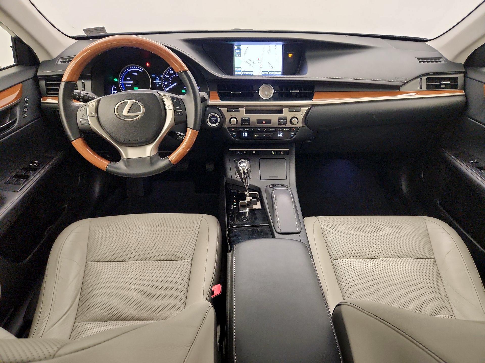 Thumbnail: 2013 Lexus ES - 9