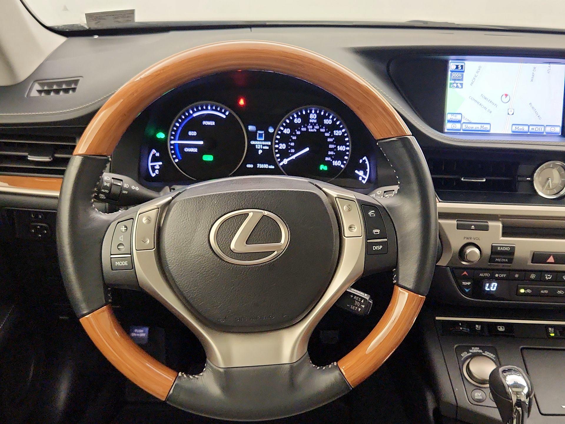 Thumbnail: 2013 Lexus ES - 10
