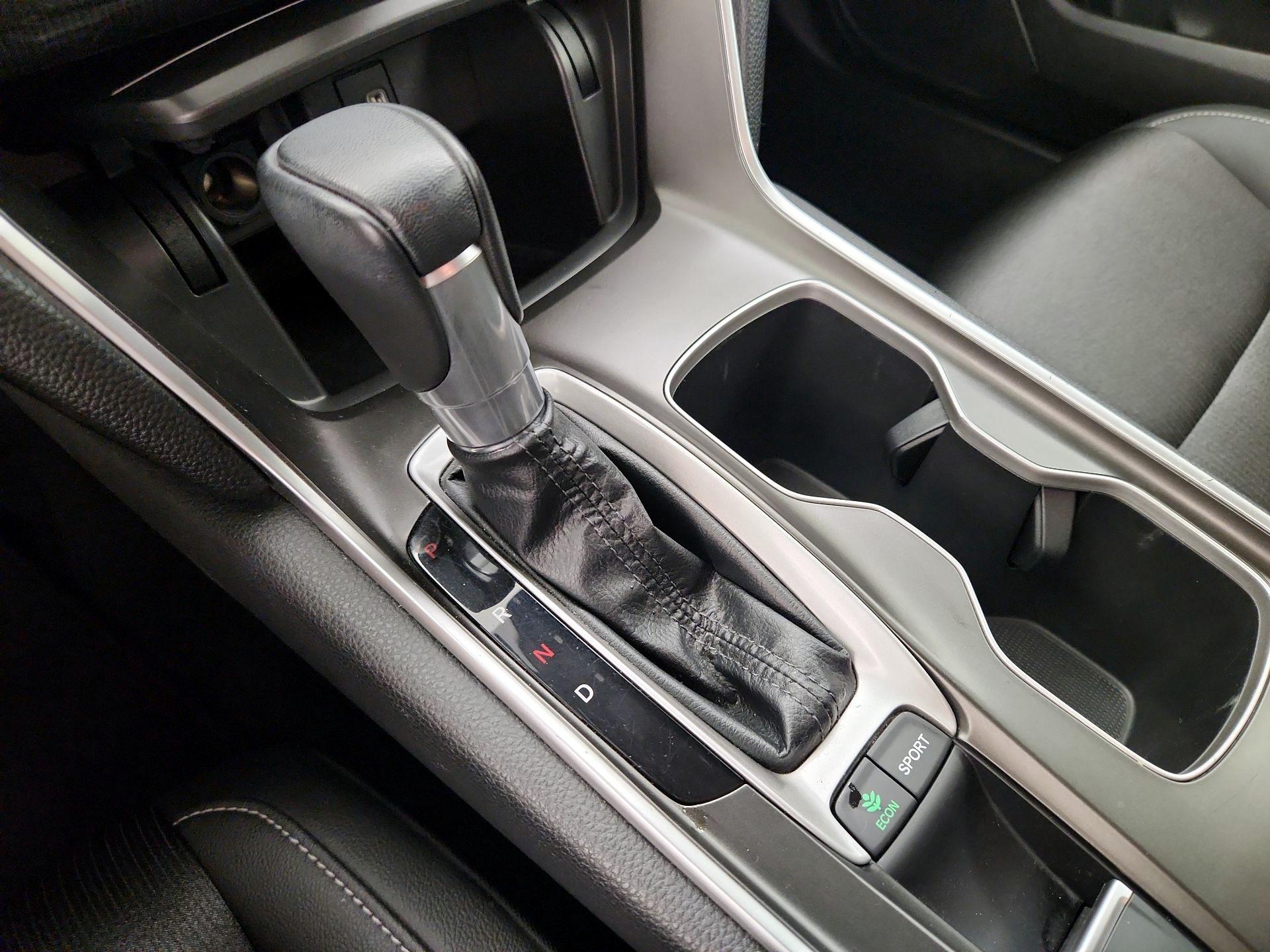 Thumbnail: 2019 Honda Accord - 17