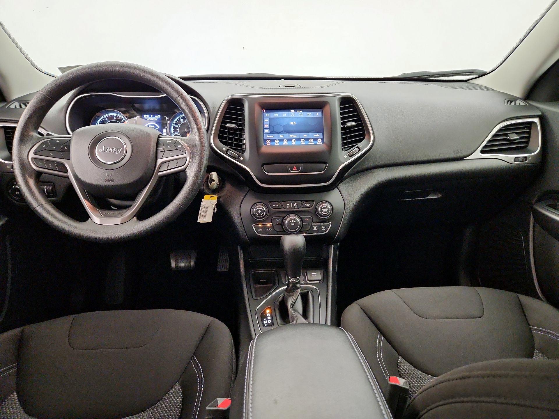 Thumbnail: 2019 Jeep Cherokee - 9