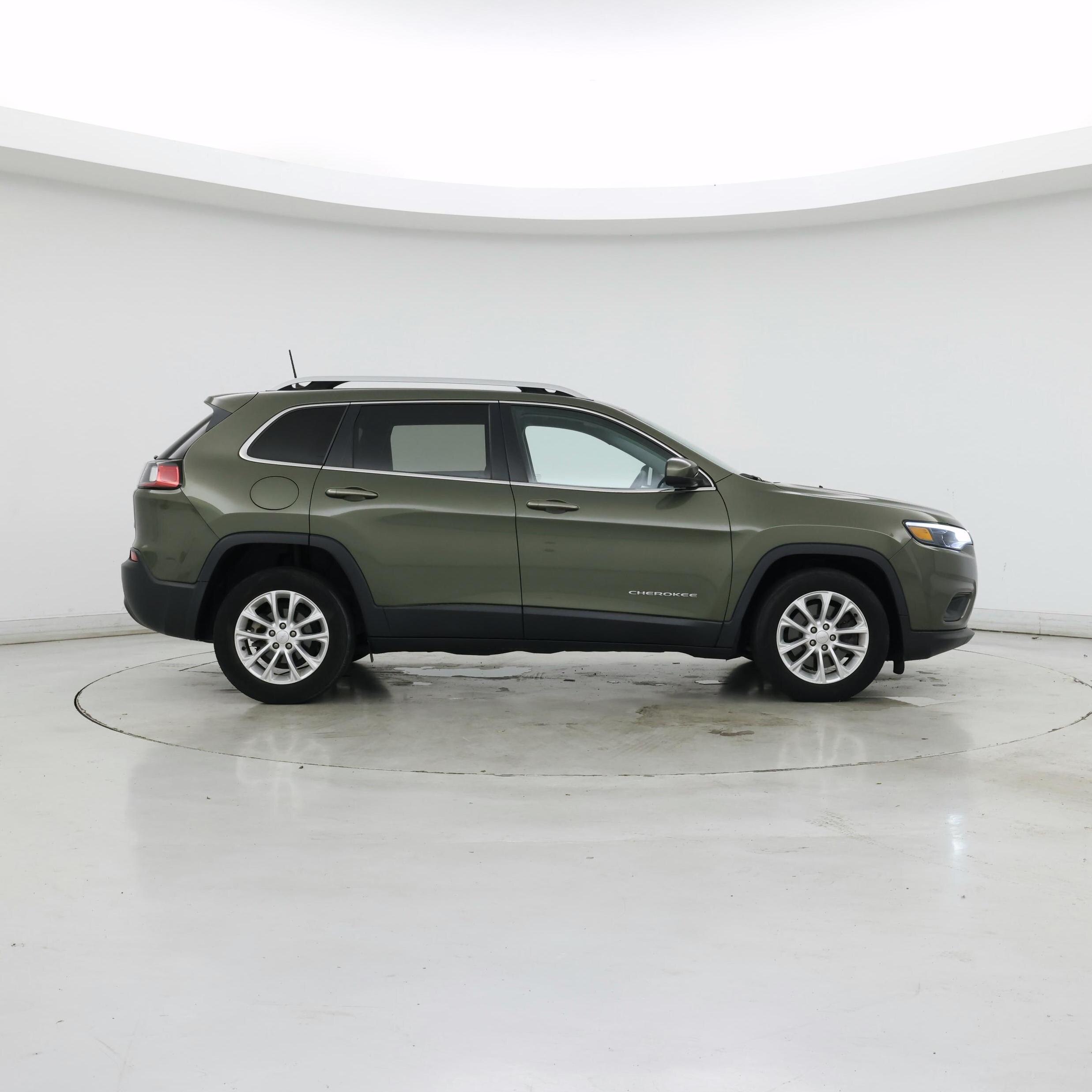 Thumbnail: 2019 Jeep Cherokee - 7