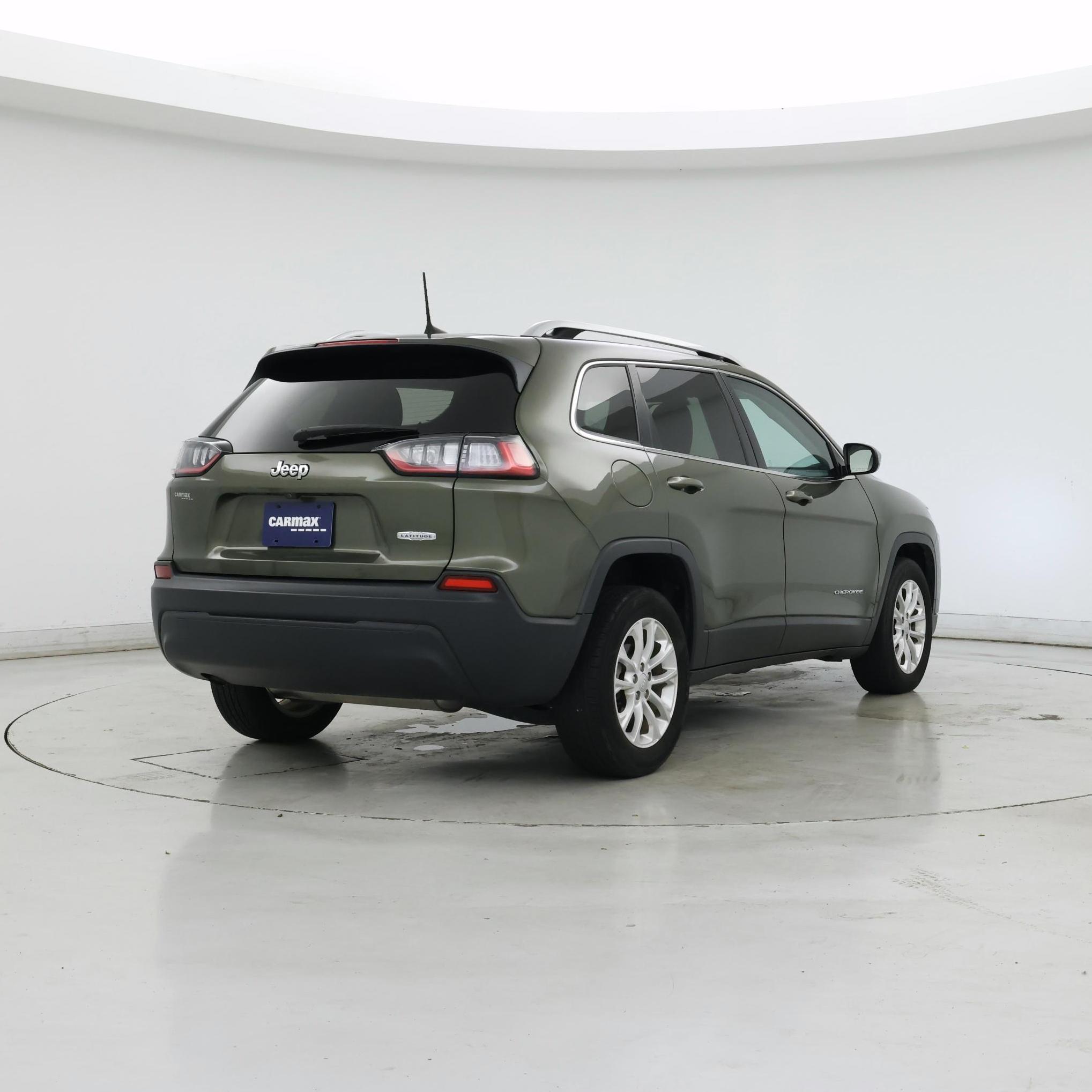 Thumbnail: 2019 Jeep Cherokee - 8