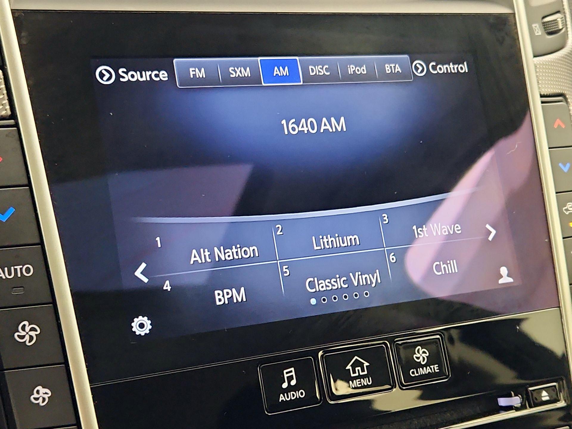 Thumbnail: 2015 INFINITI Q50 - 16
