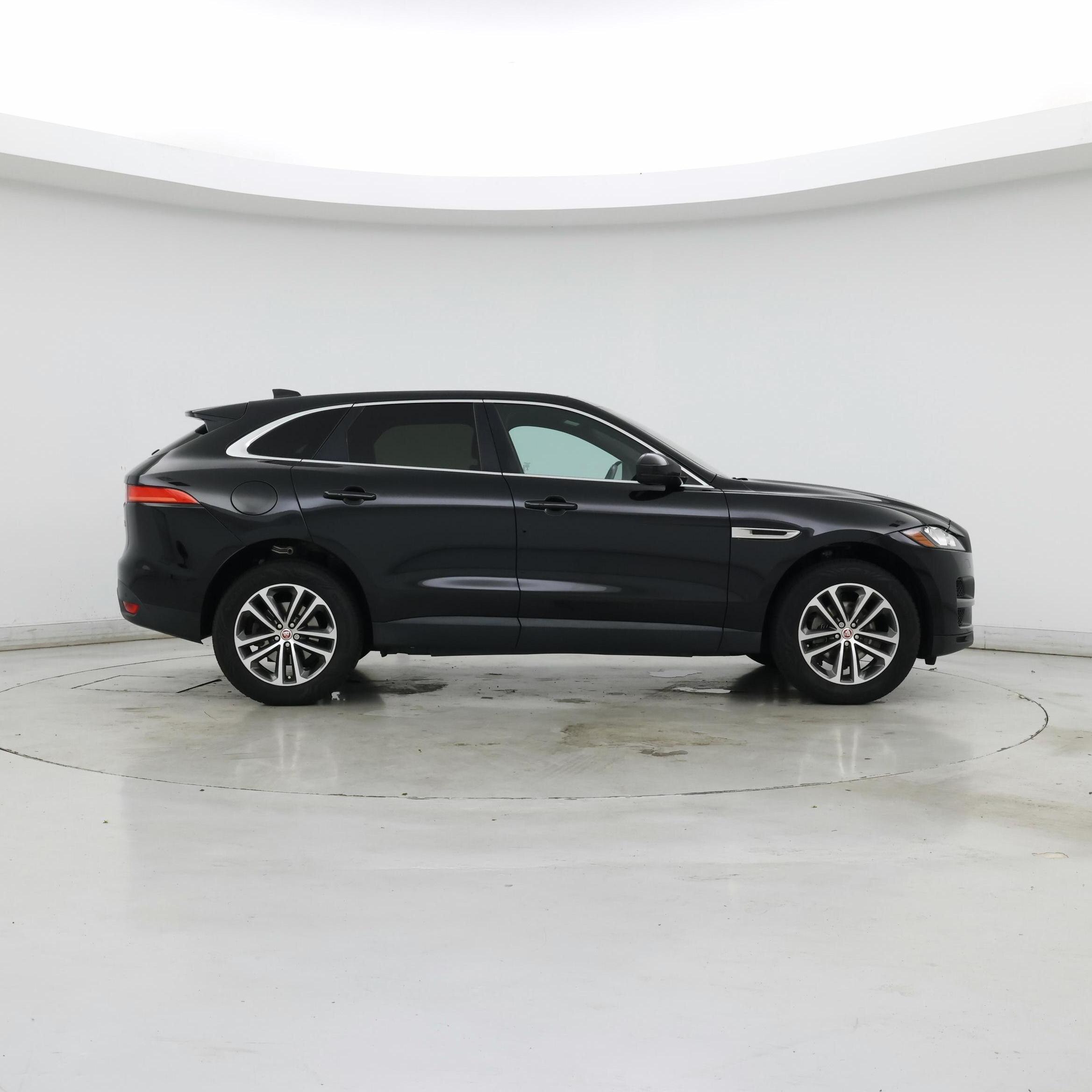 Thumbnail: 2020 Jaguar F-Pace - 7