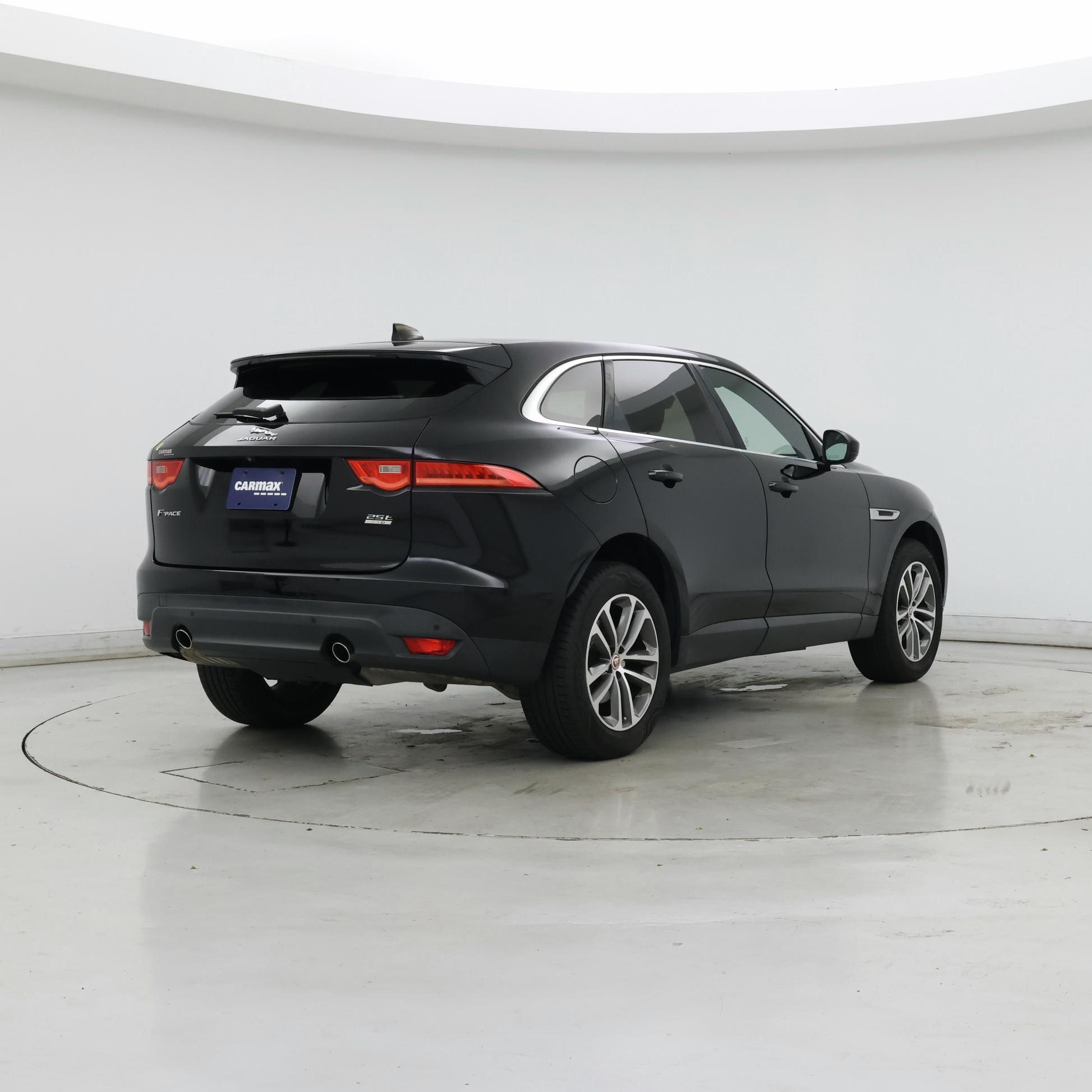 Thumbnail: 2020 Jaguar F-Pace - 8