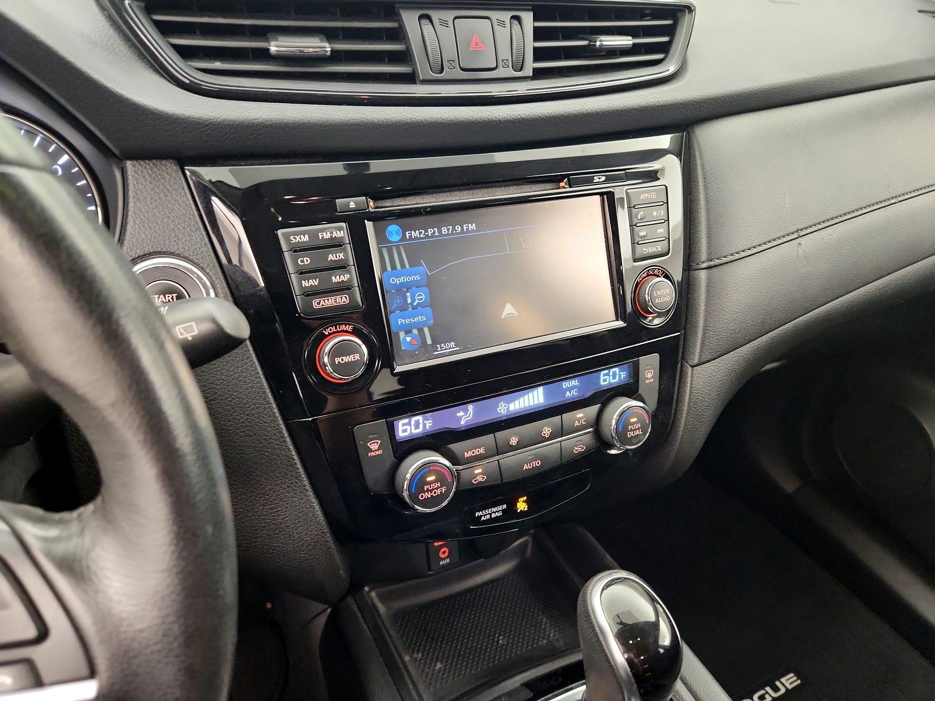 Thumbnail: 2017 Nissan Rogue - 14