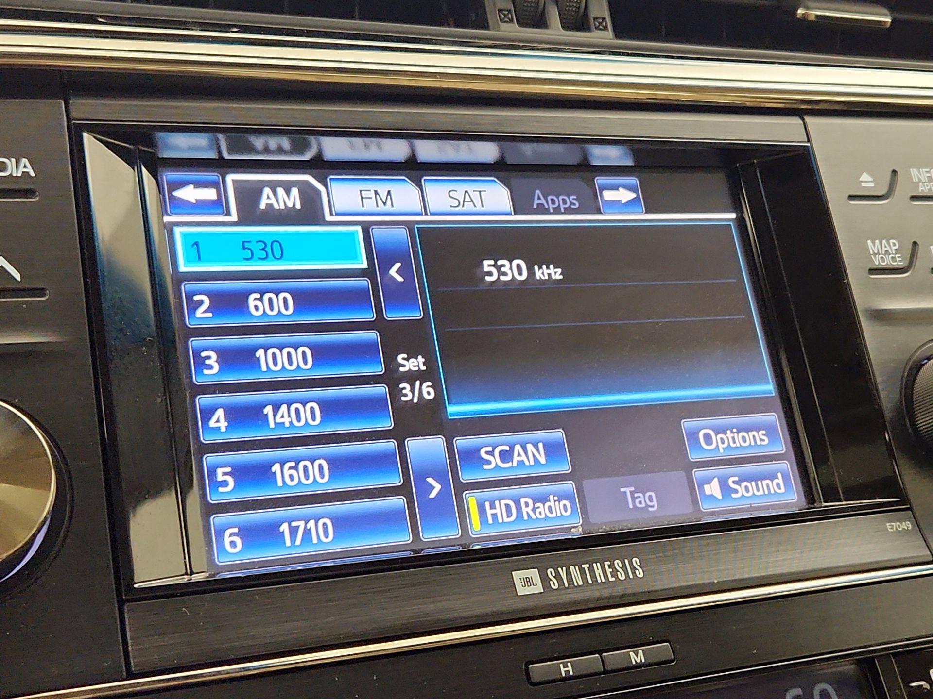 Thumbnail: 2014 Toyota Avalon - 16