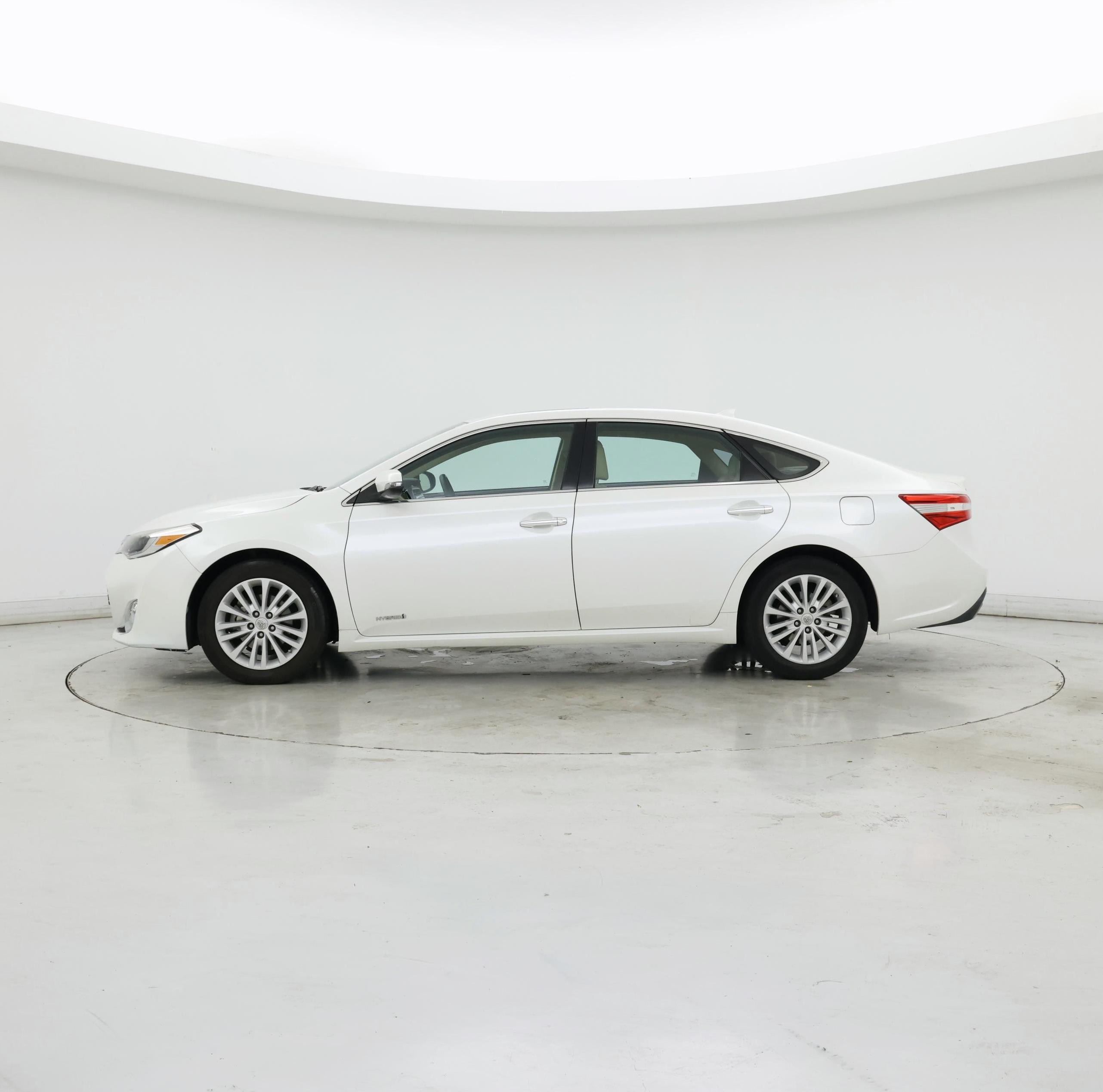 Thumbnail: 2014 Toyota Avalon - 3
