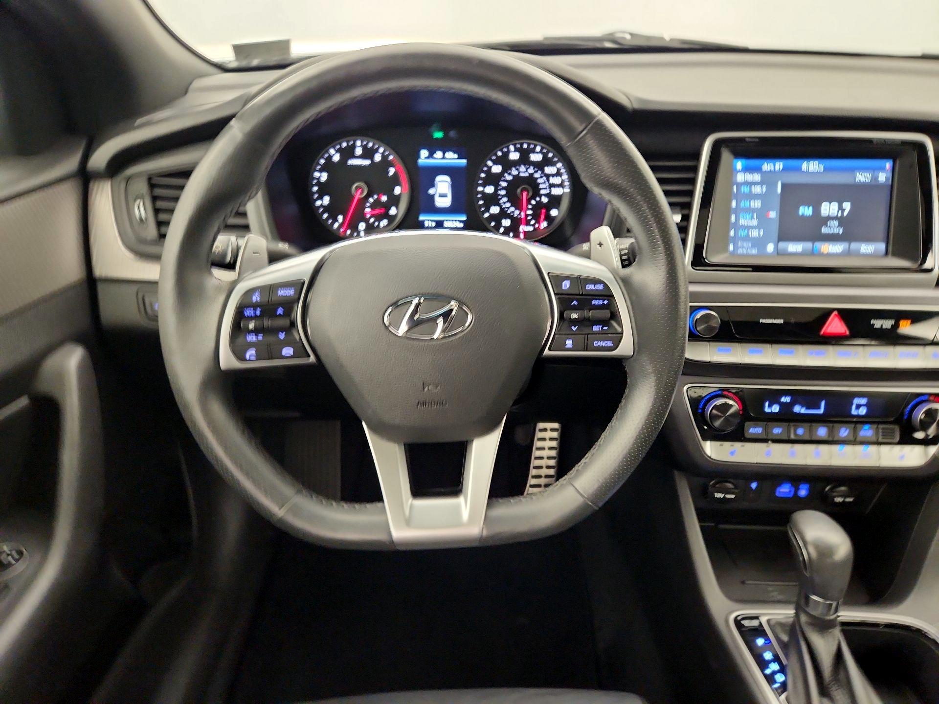 Thumbnail: 2019 Hyundai Sonata - 10