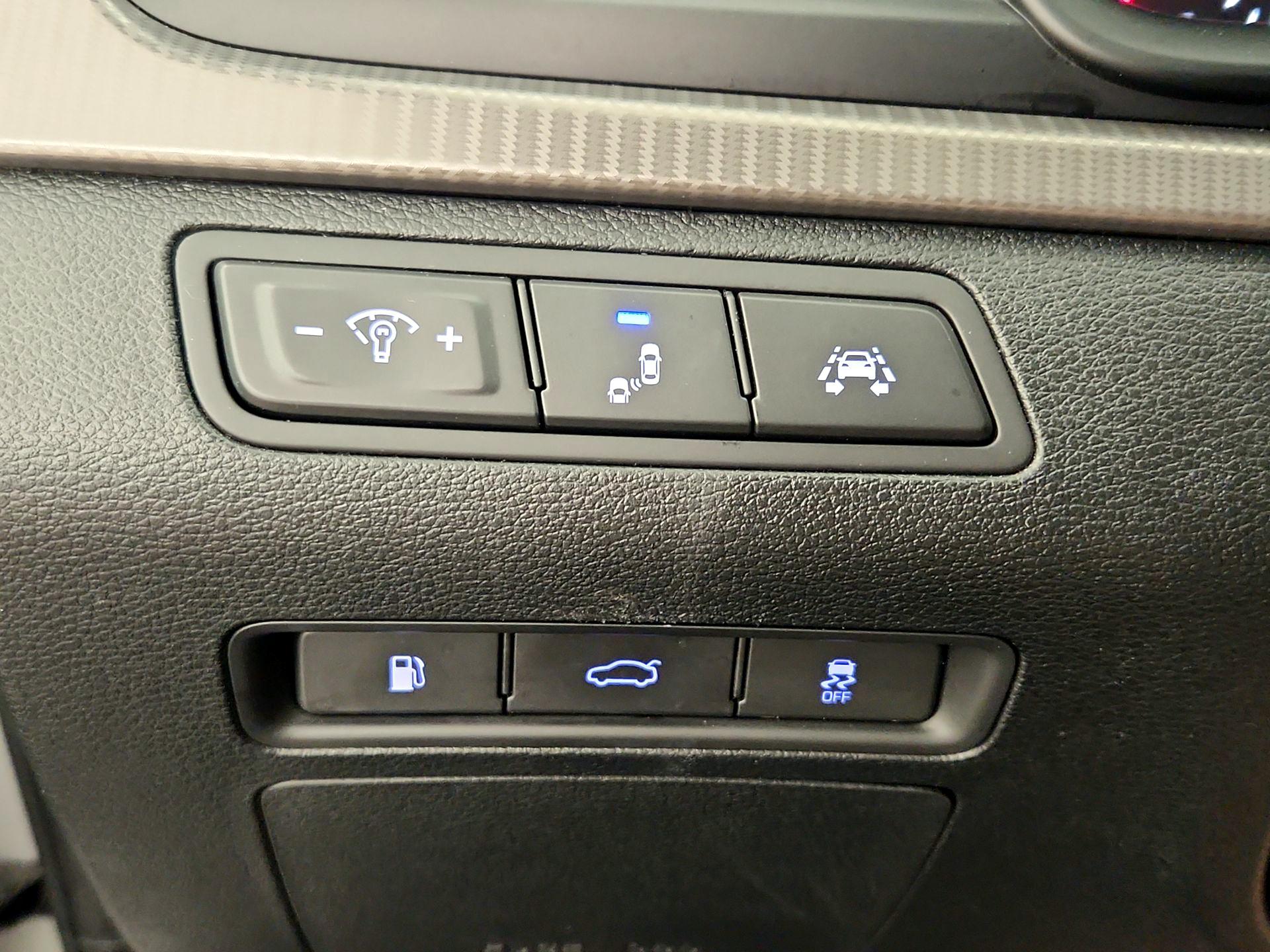 Thumbnail: 2019 Hyundai Sonata - 13
