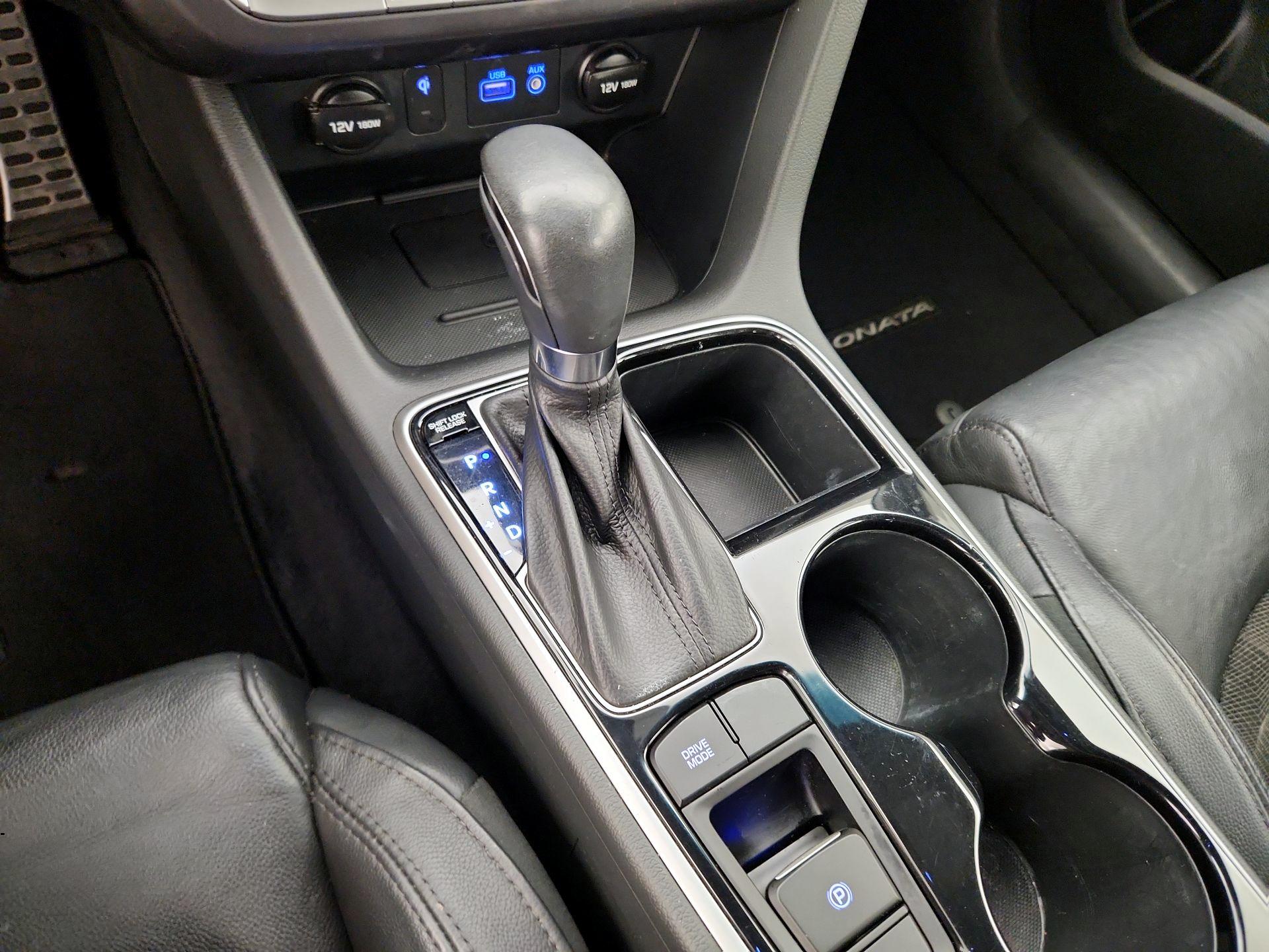 Thumbnail: 2019 Hyundai Sonata - 17