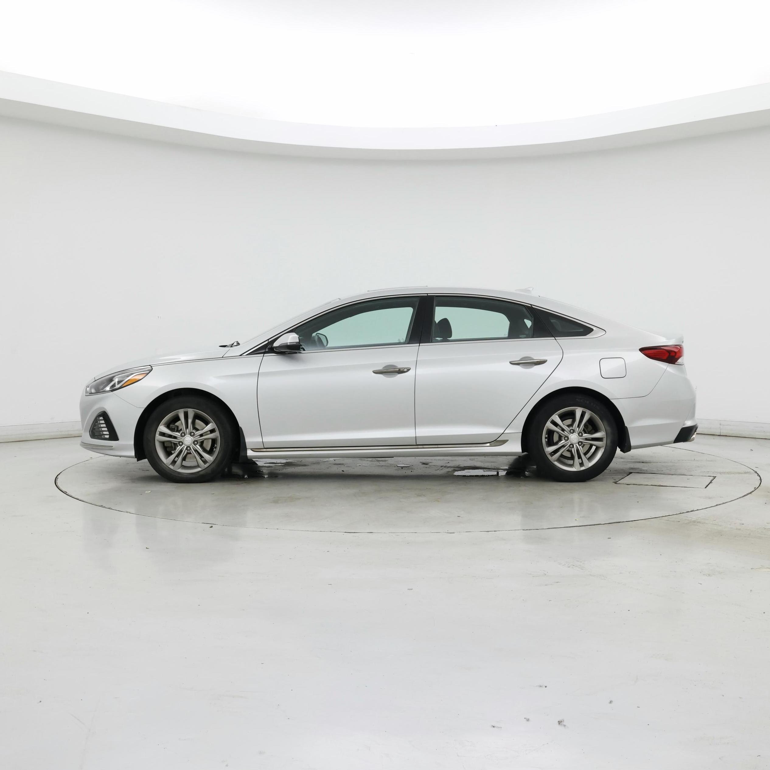Thumbnail: 2019 Hyundai Sonata - 3
