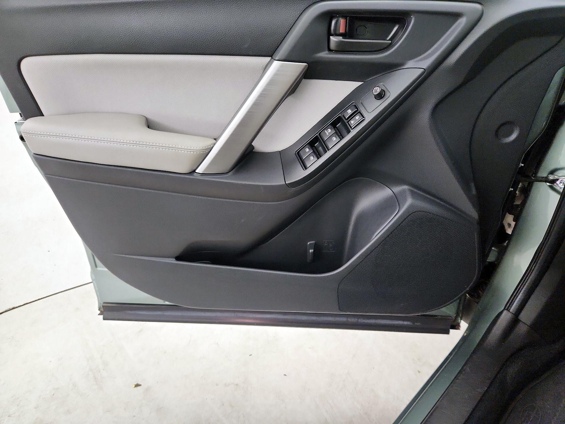 Thumbnail: 2016 Subaru Forester - 12