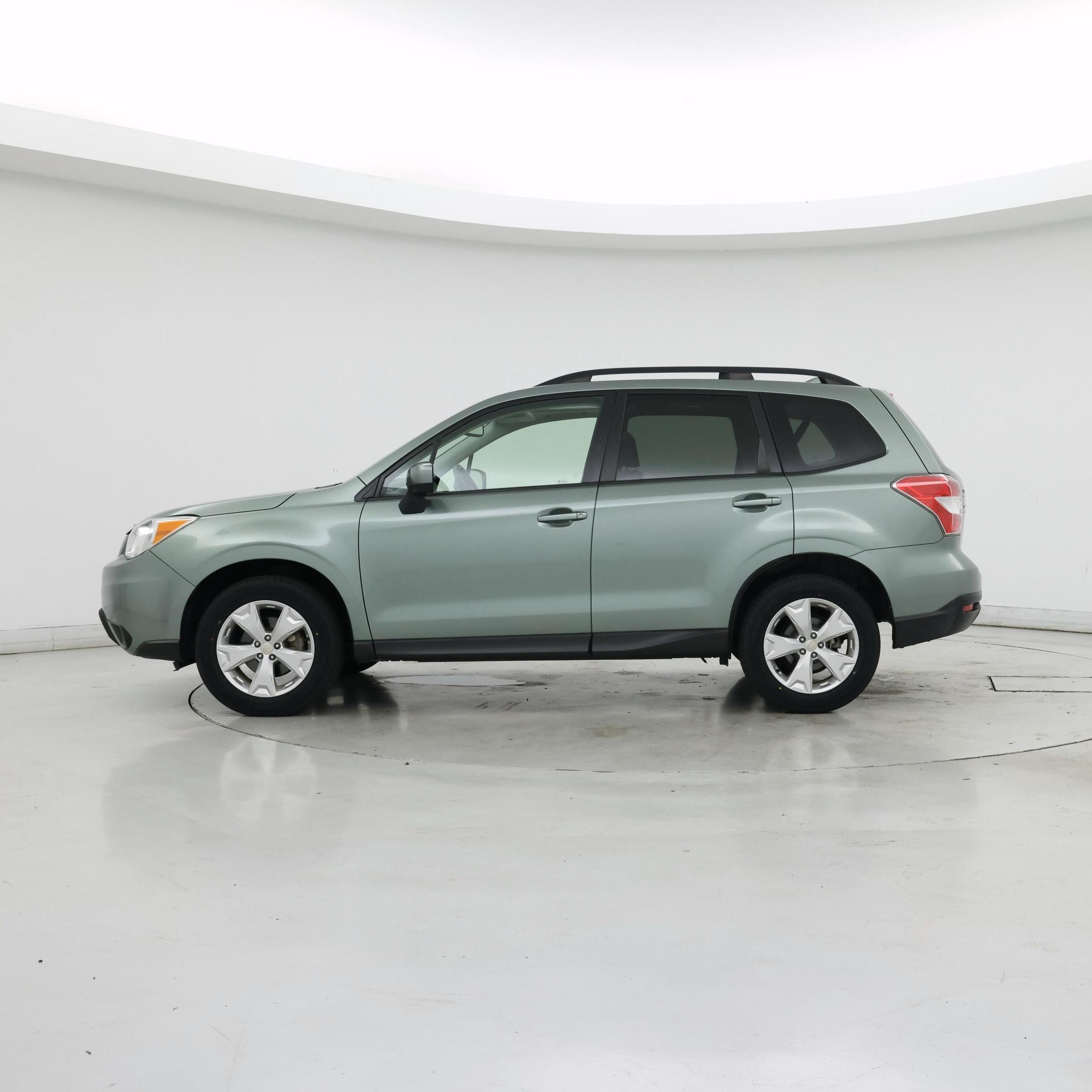 Thumbnail: 2016 Subaru Forester - 3