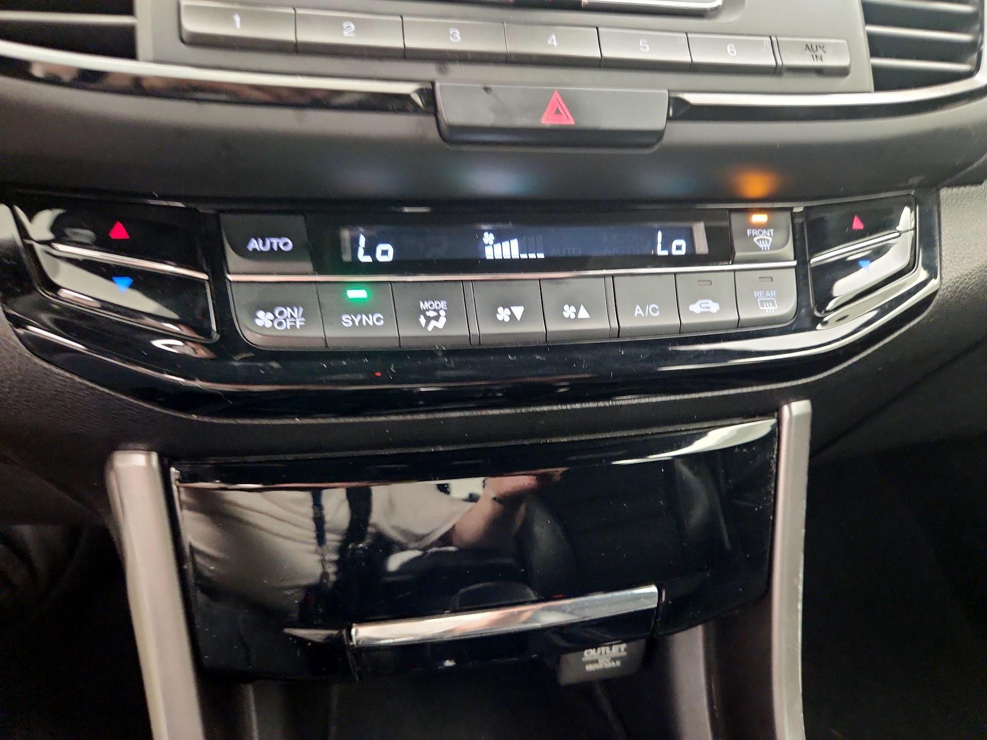 Thumbnail: 2016 Honda Accord - 16