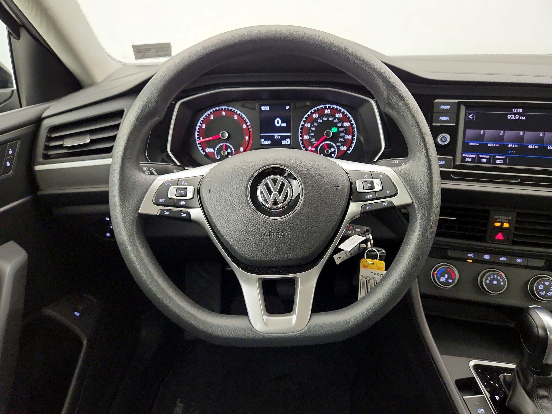 Thumbnail: 2019 Volkswagen Jetta - 10