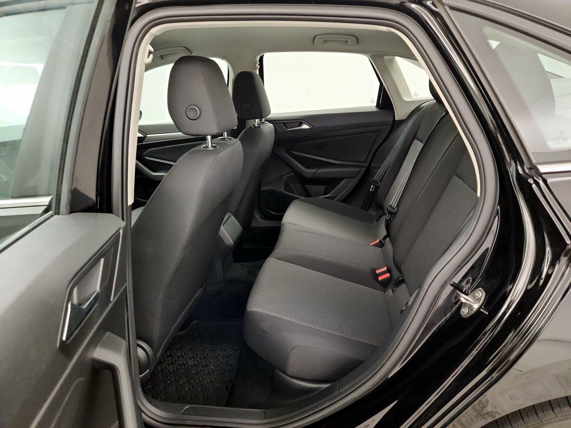 Thumbnail: 2019 Volkswagen Jetta - 19