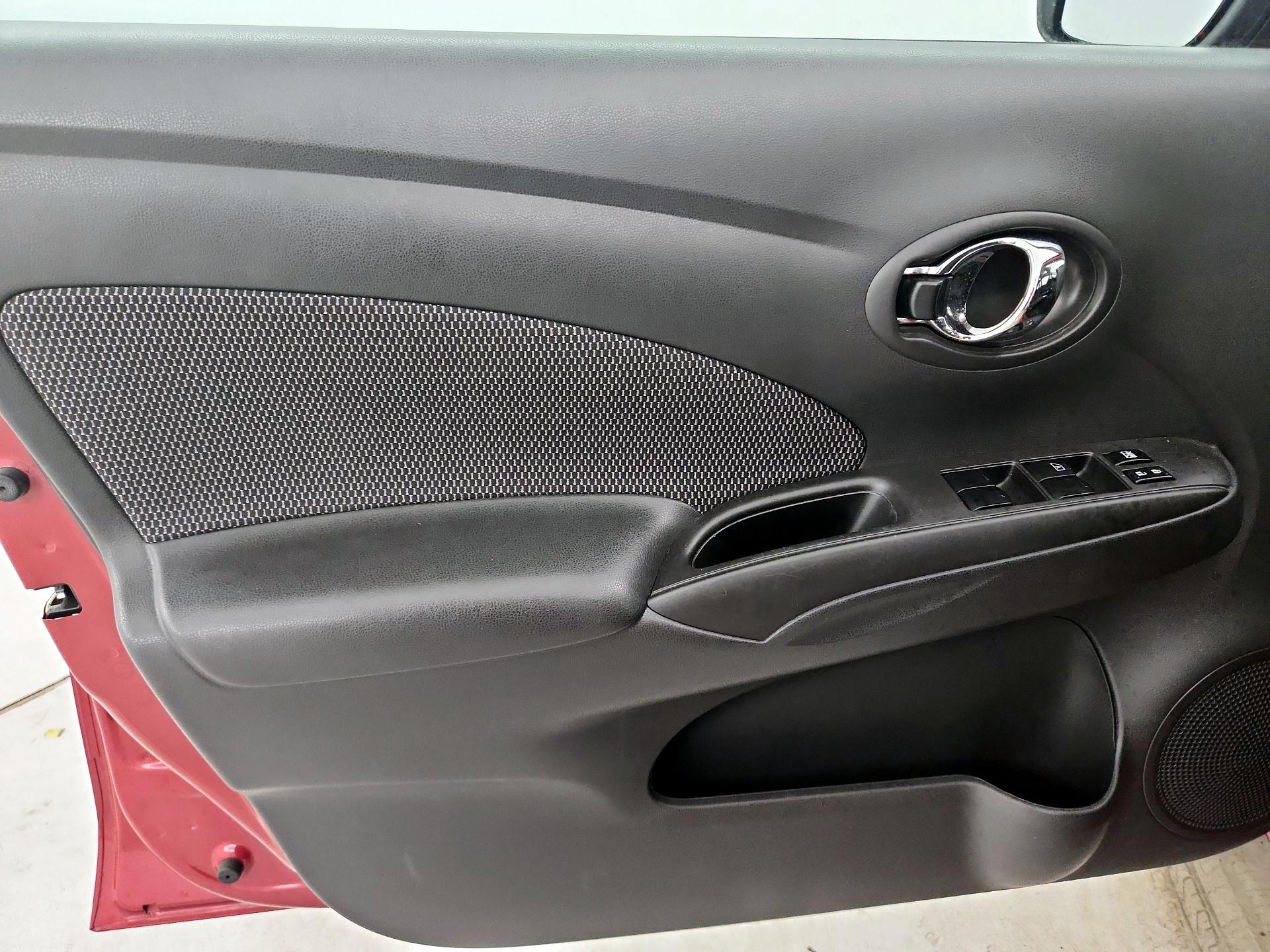 Thumbnail: 2015 Nissan Versa - 12