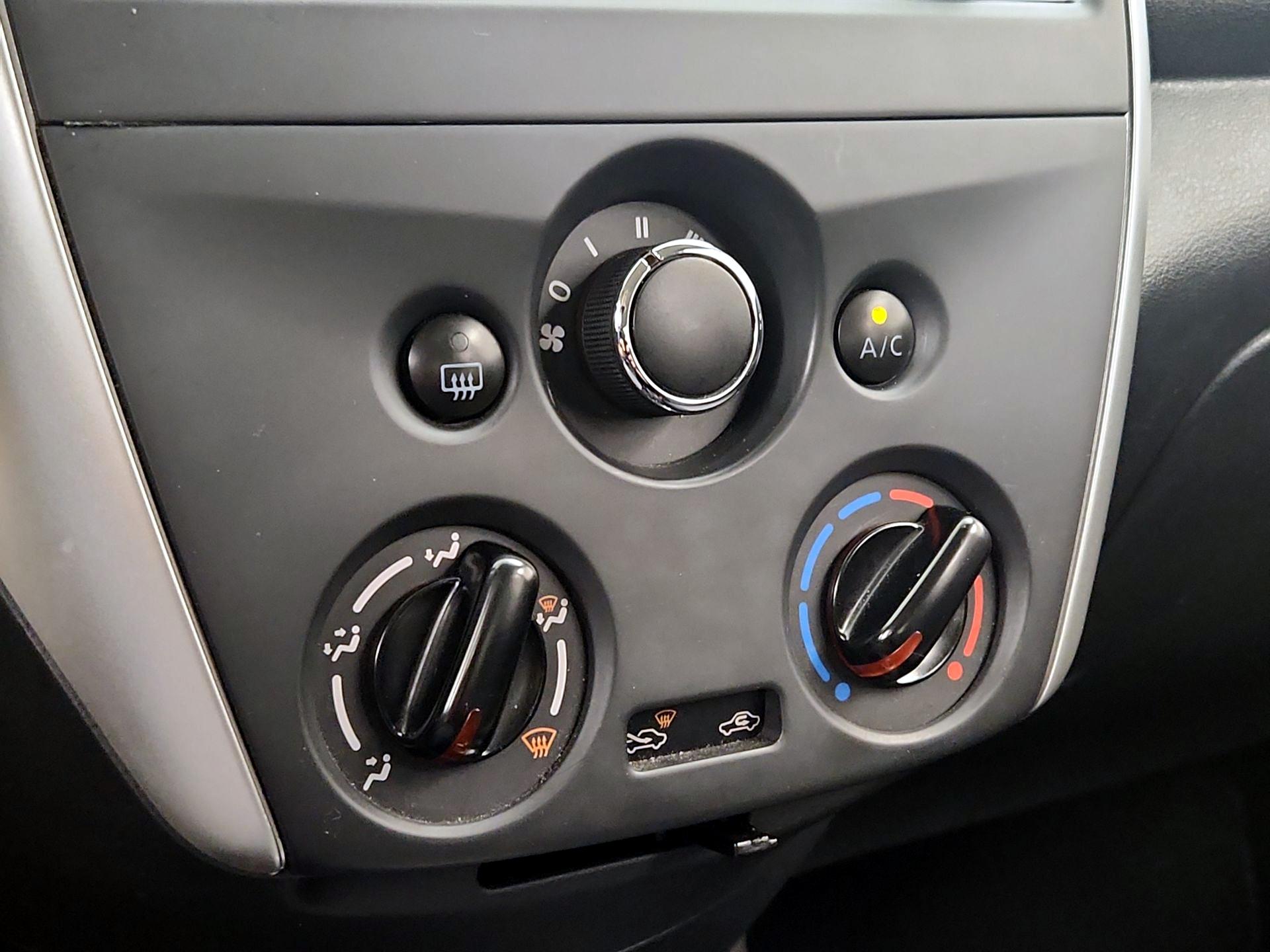 Thumbnail: 2015 Nissan Versa - 15