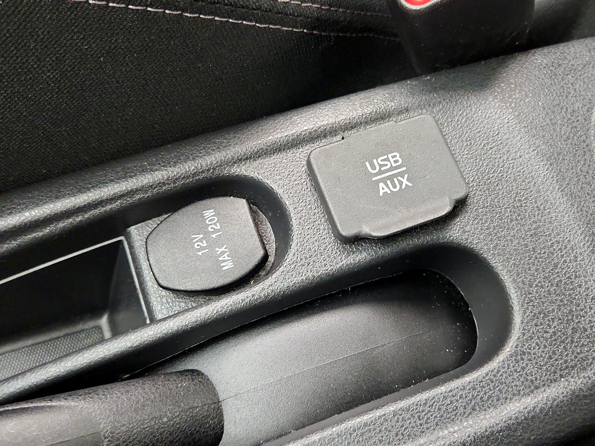 Thumbnail: 2015 Nissan Versa - 17
