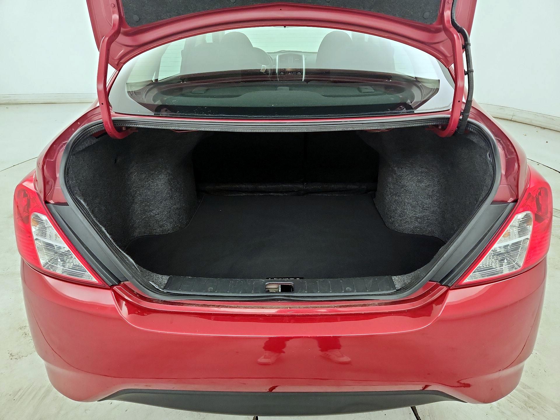 Thumbnail: 2015 Nissan Versa - 19