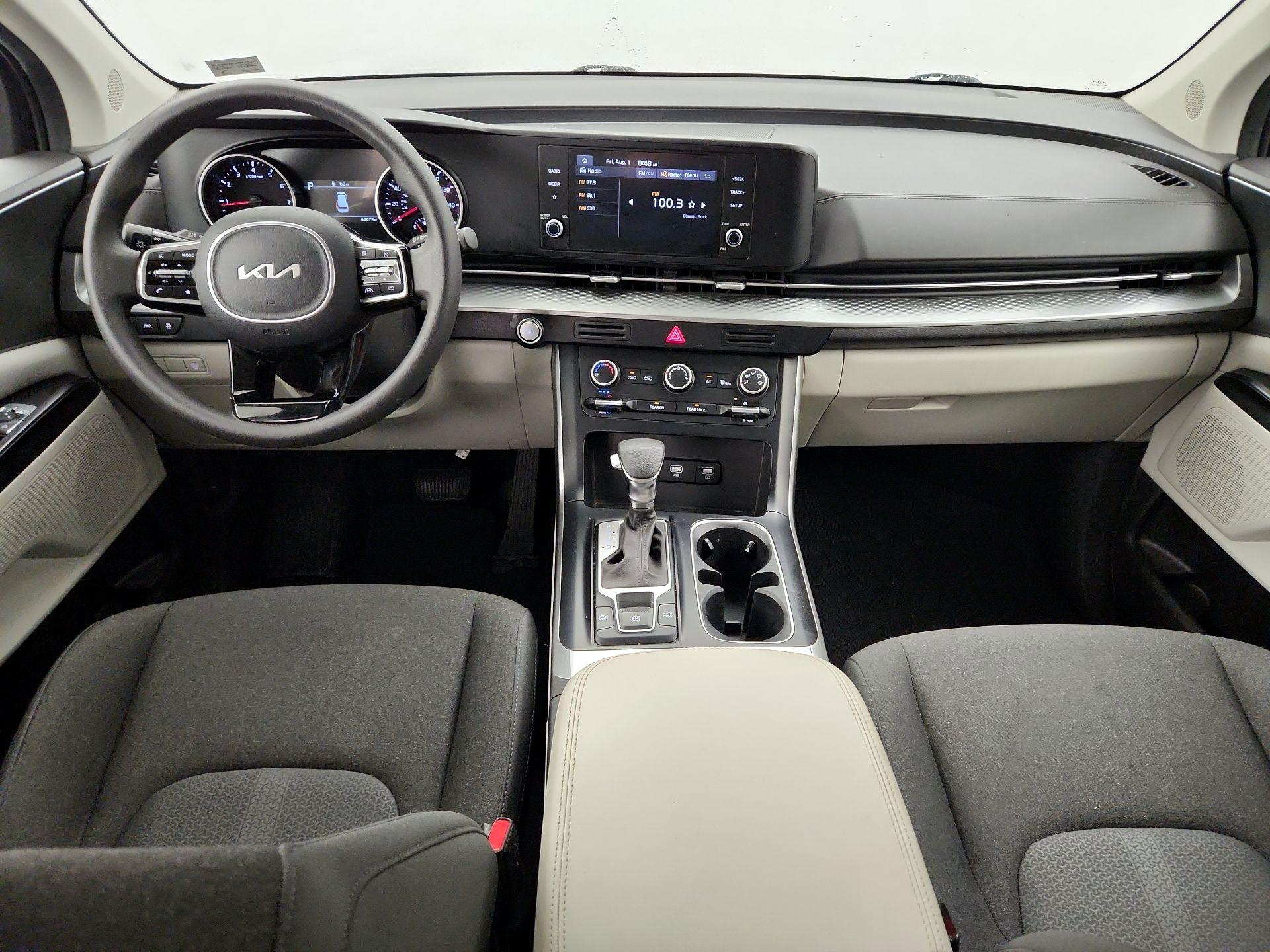 Thumbnail: 2023 Kia Carnival - 9