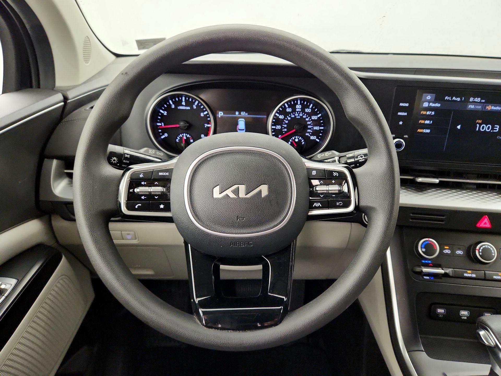 Thumbnail: 2023 Kia Carnival - 10