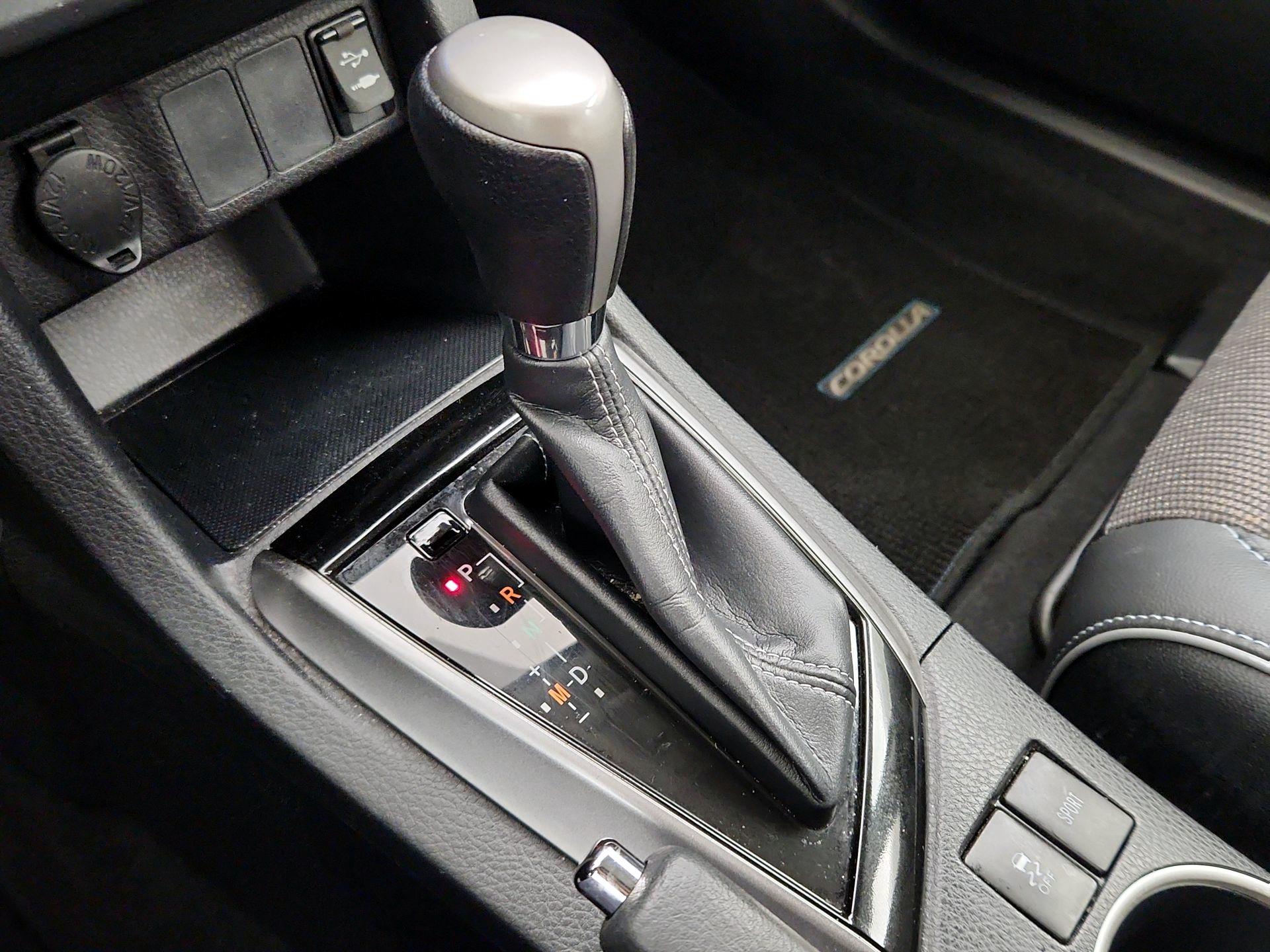 Thumbnail: 2016 Toyota Corolla - 17
