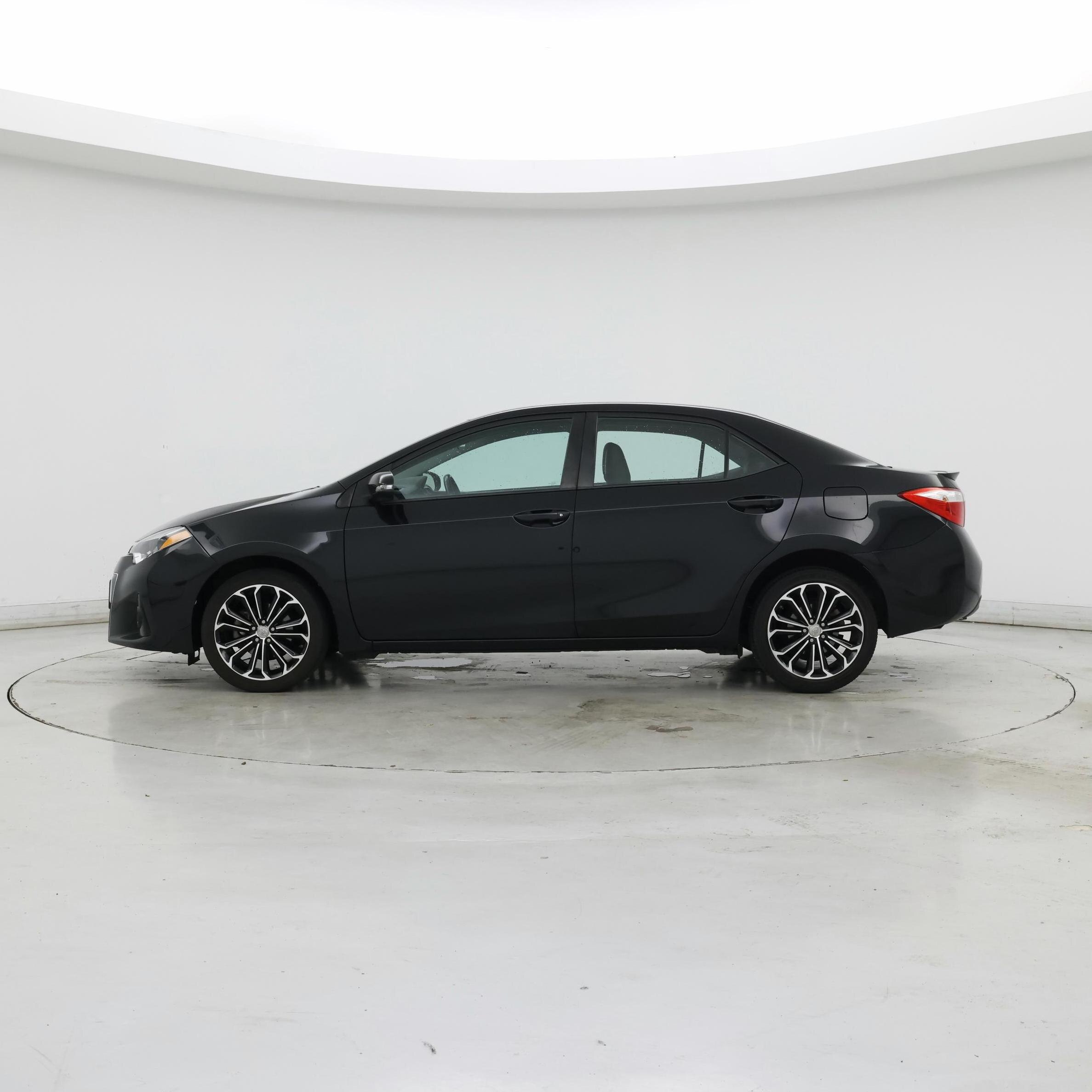 Thumbnail: 2016 Toyota Corolla - 3