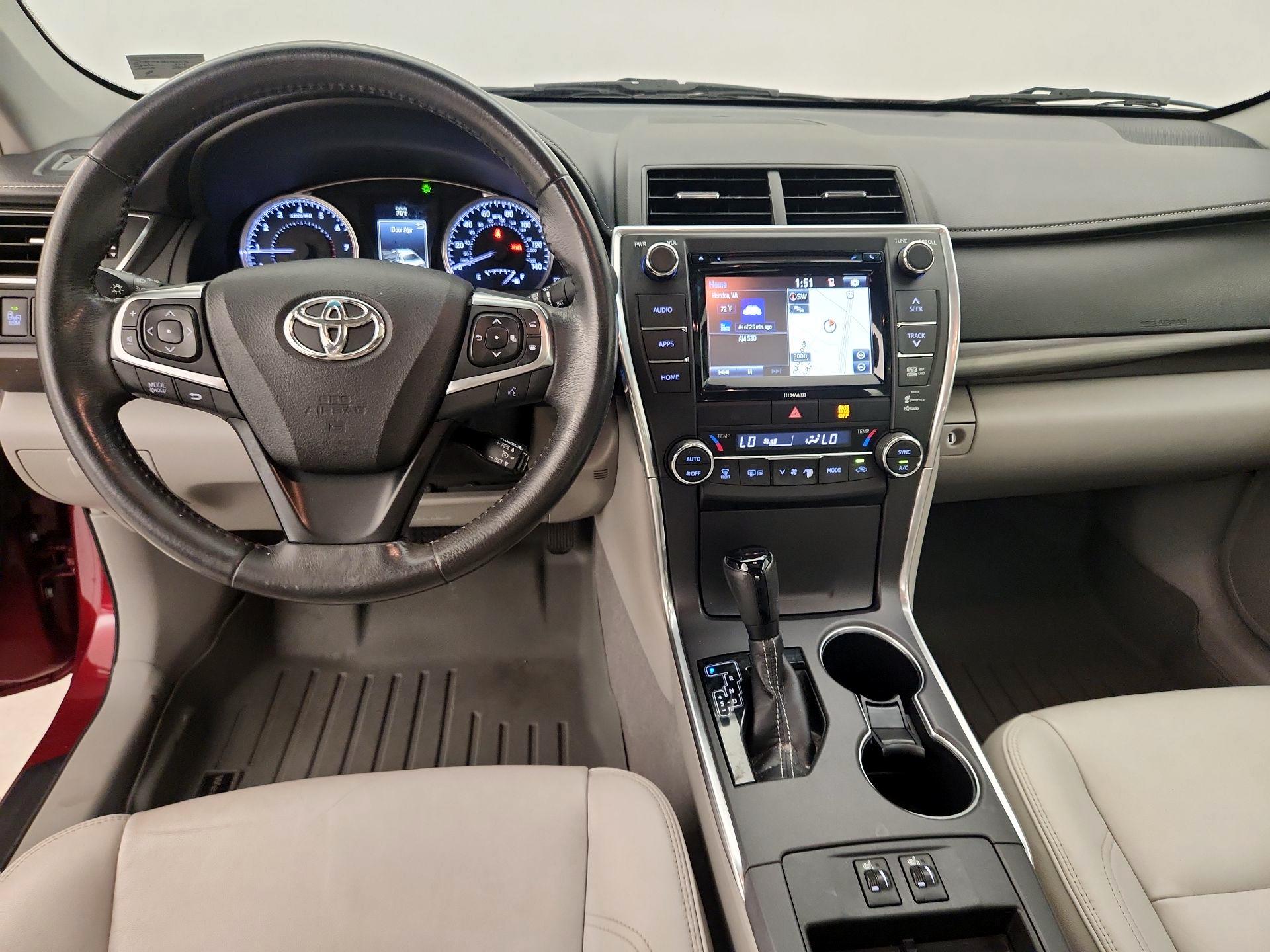 Thumbnail: 2016 Toyota Camry - 9