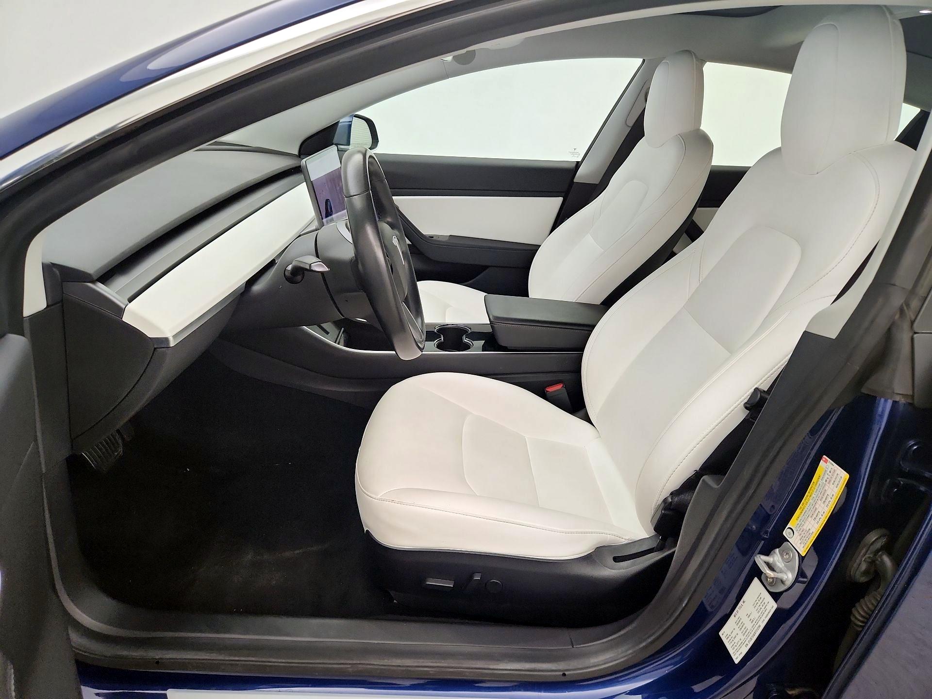 Thumbnail: 2019 Tesla Model 3 - 11