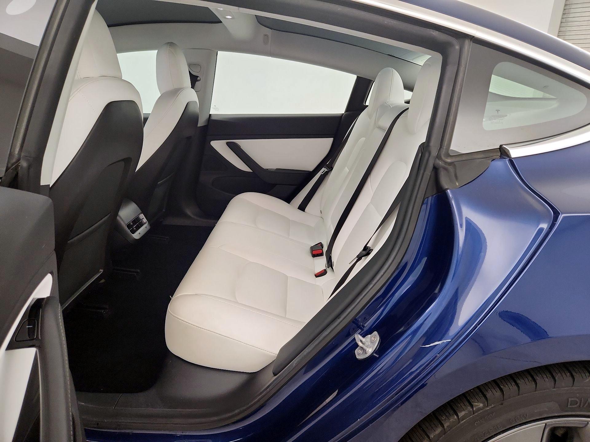 Thumbnail: 2019 Tesla Model 3 - 19