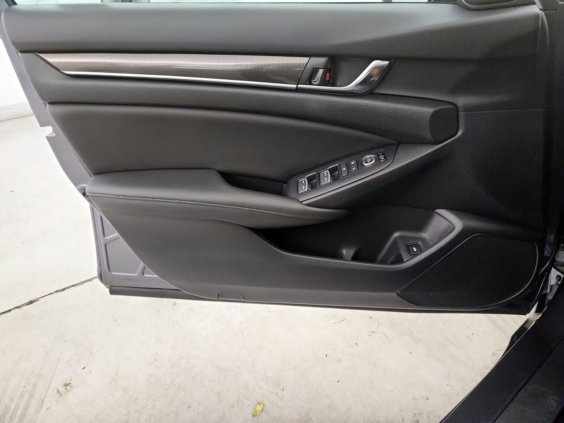 Thumbnail: 2019 Honda Accord - 12