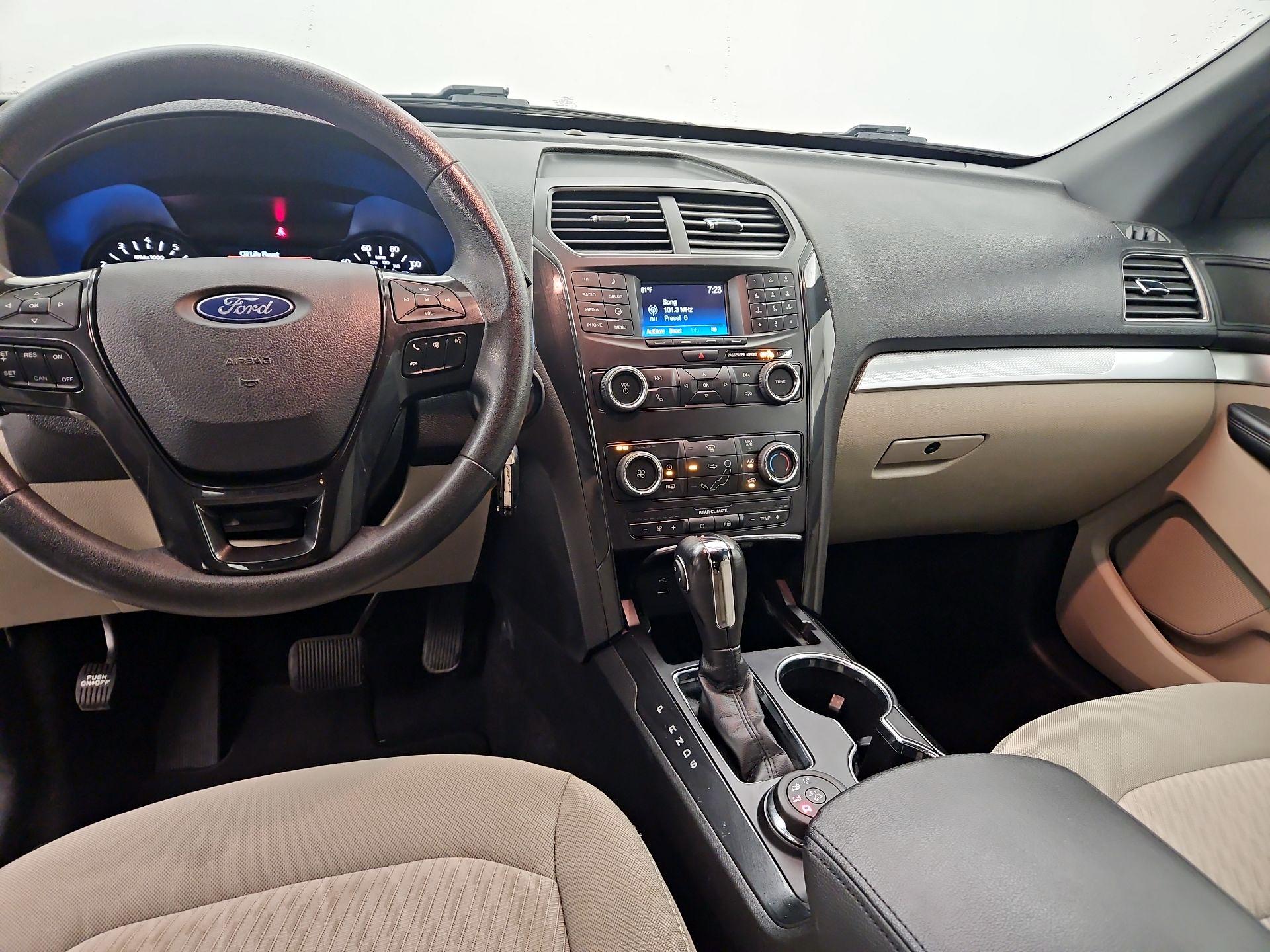 Thumbnail: 2019 Ford Explorer - 9