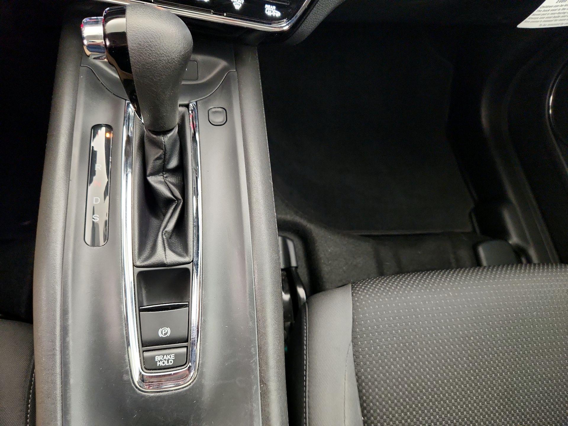 Thumbnail: 2022 Honda HR-V - 17
